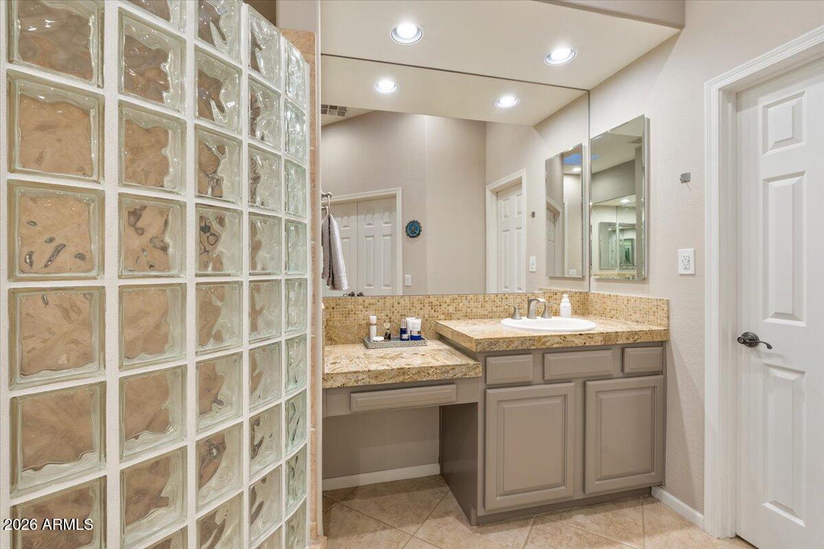 28990 N WHITE FEATHER Lane 165