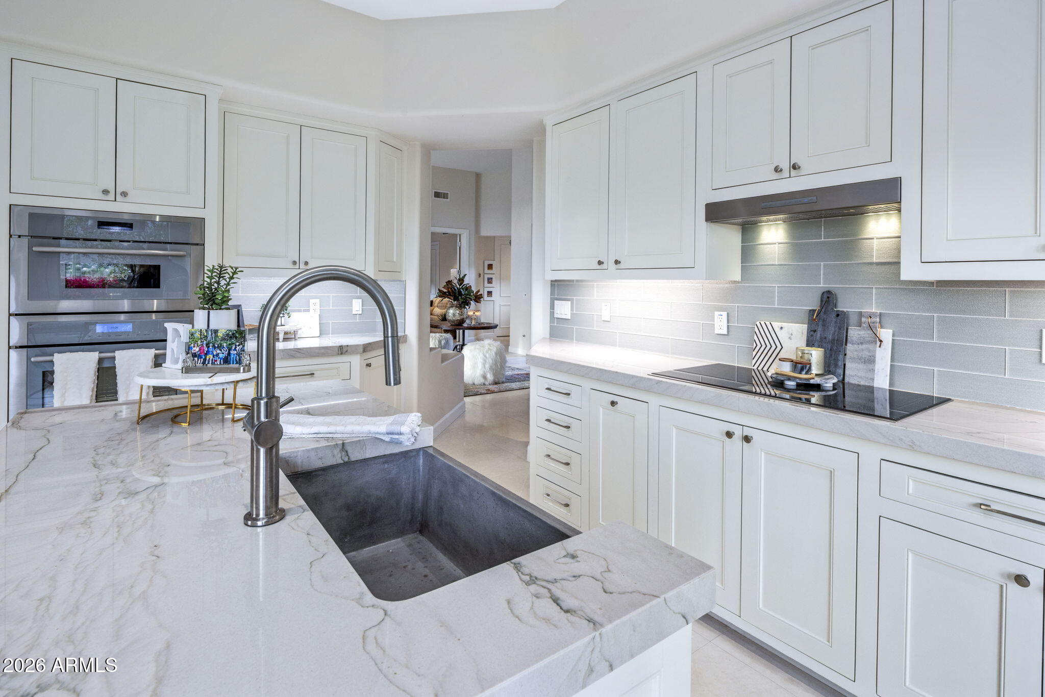 11129 E JUAN TABO Road