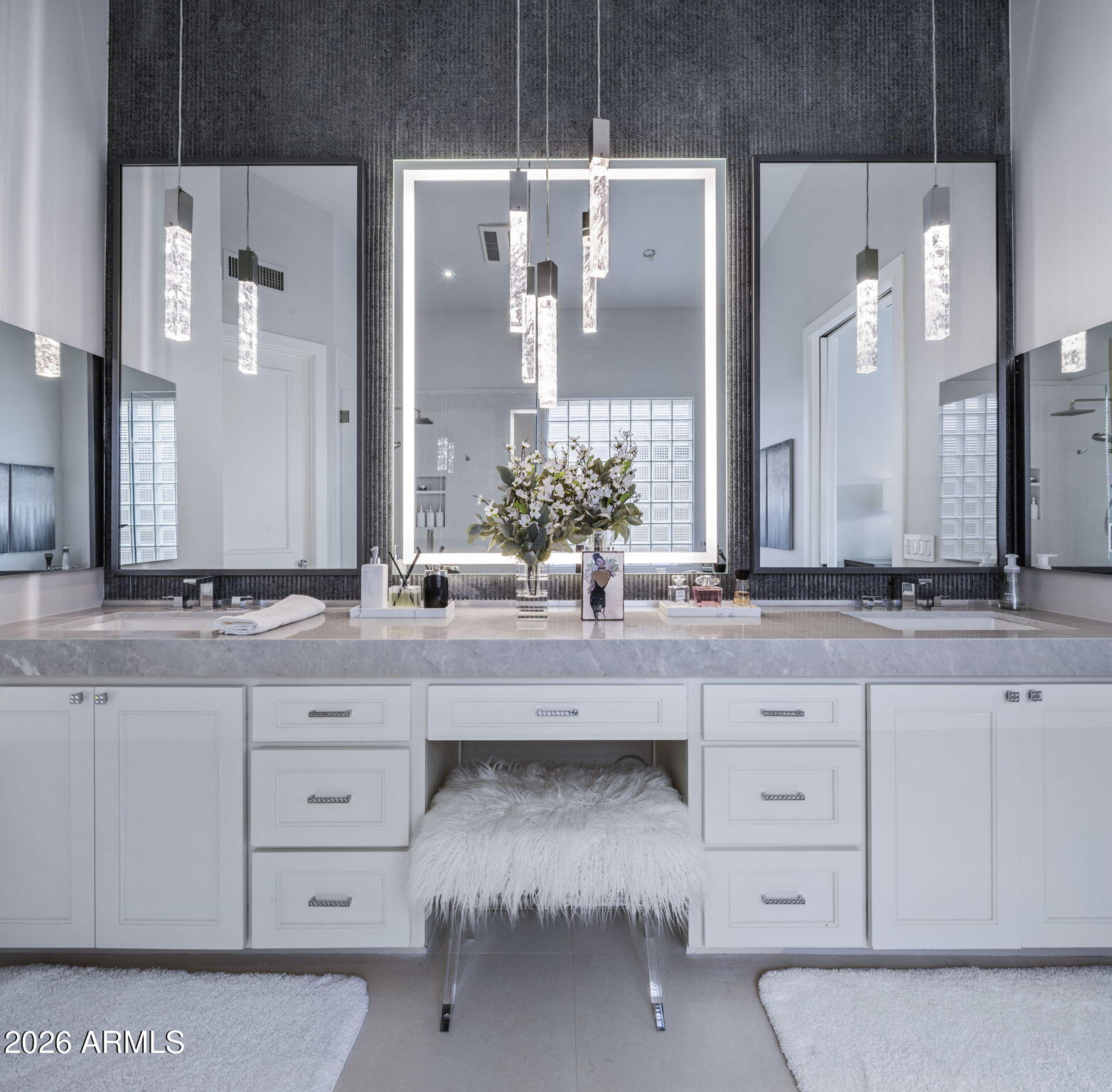 11129 E JUAN TABO Road