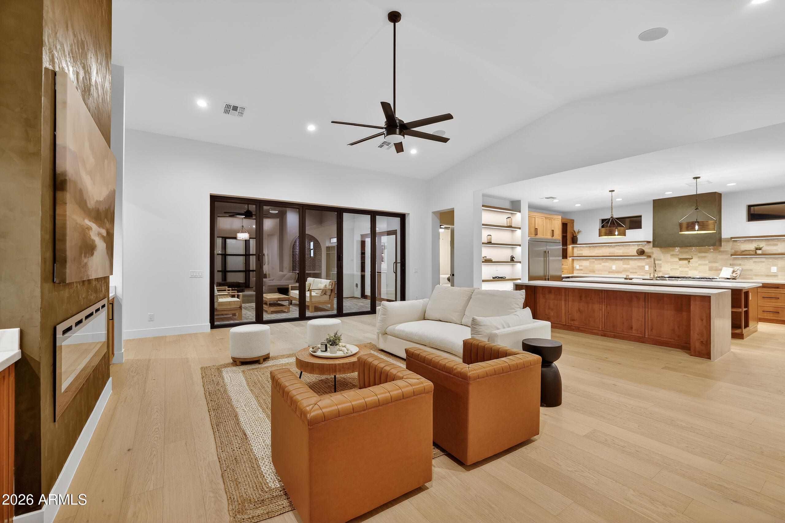 4434 E Mitchell Drive