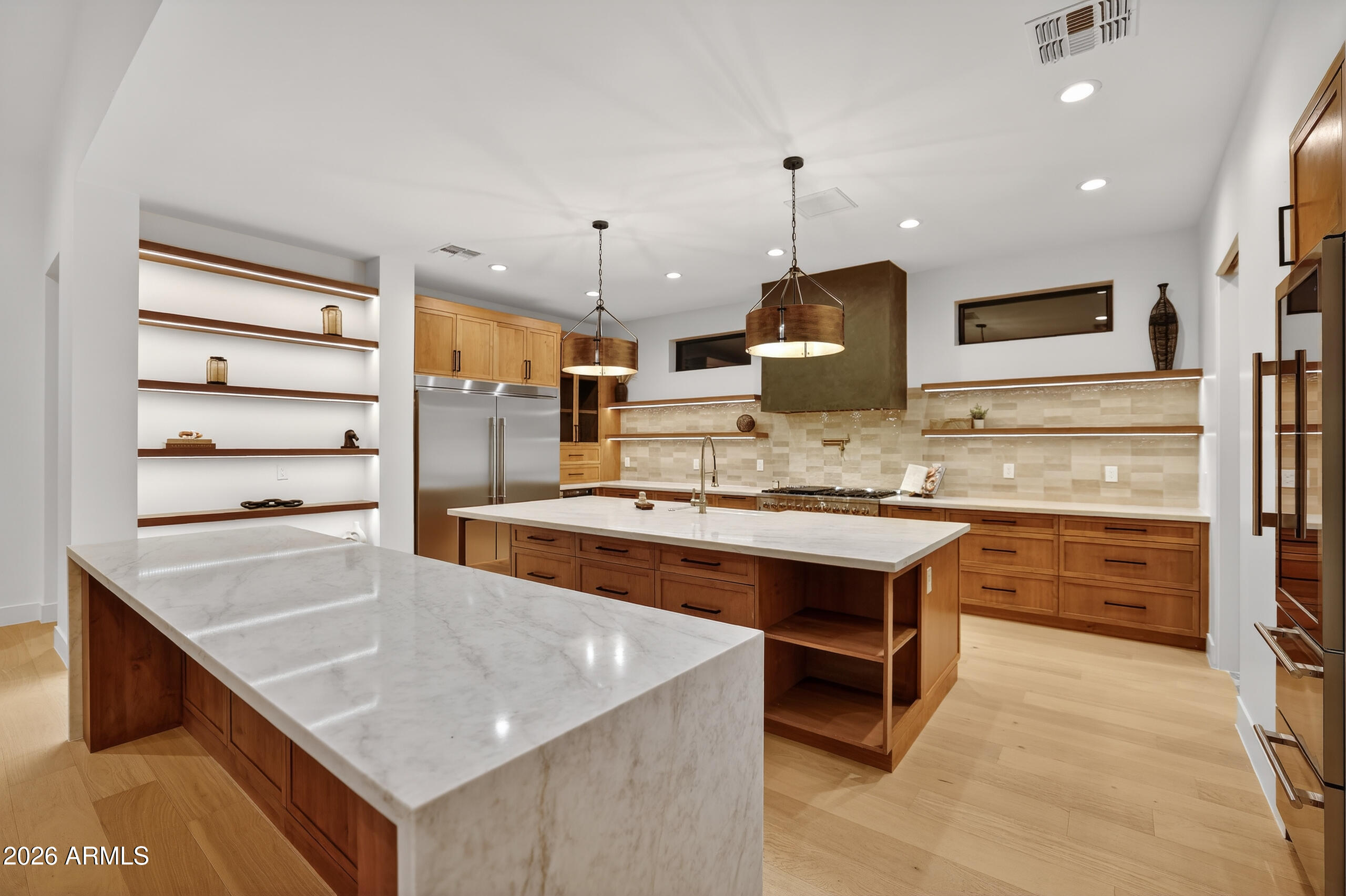 4434 E Mitchell Drive