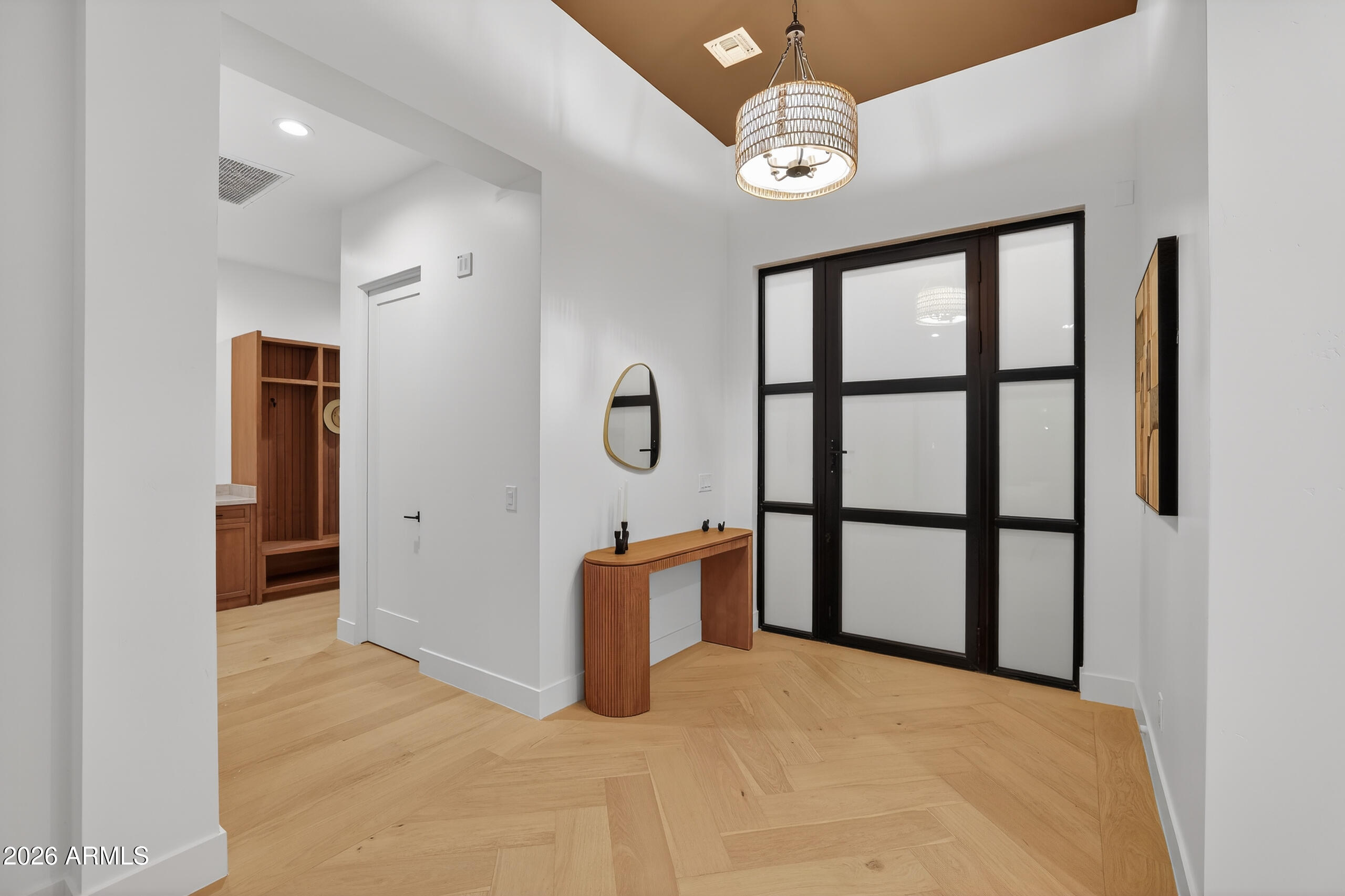 4434 E Mitchell Drive