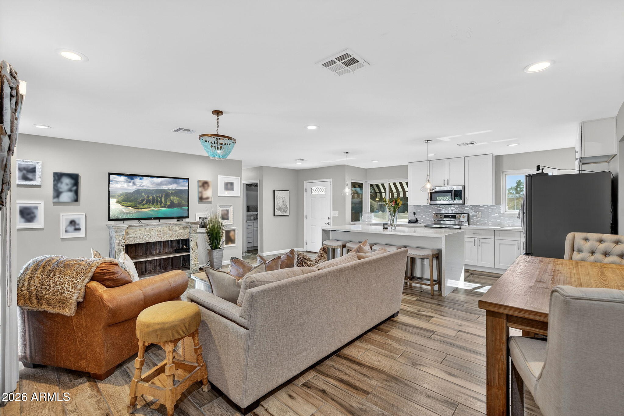 1314 E PALO VERDE Drive