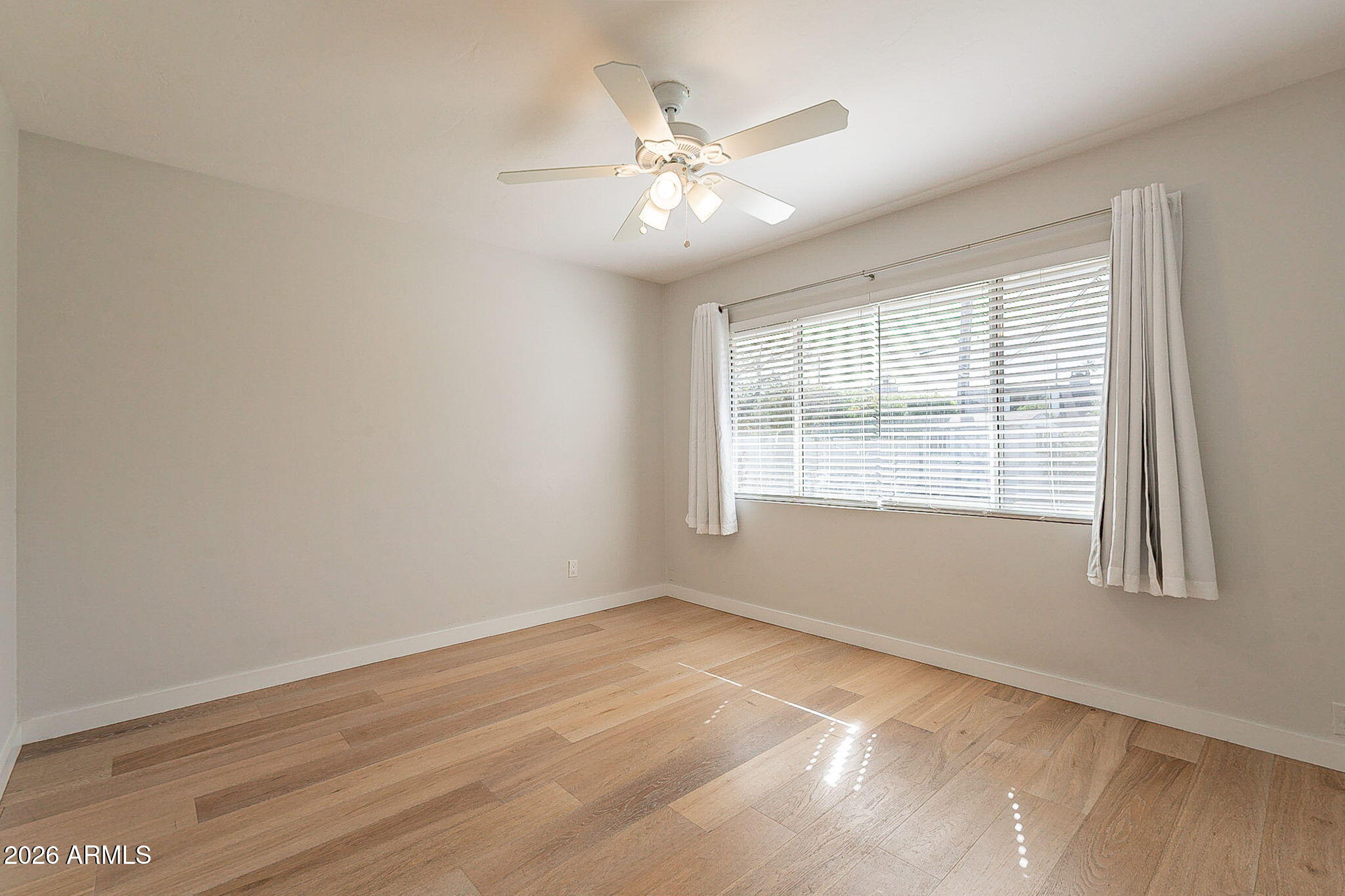 5715 E CALLE DEL PAISANO