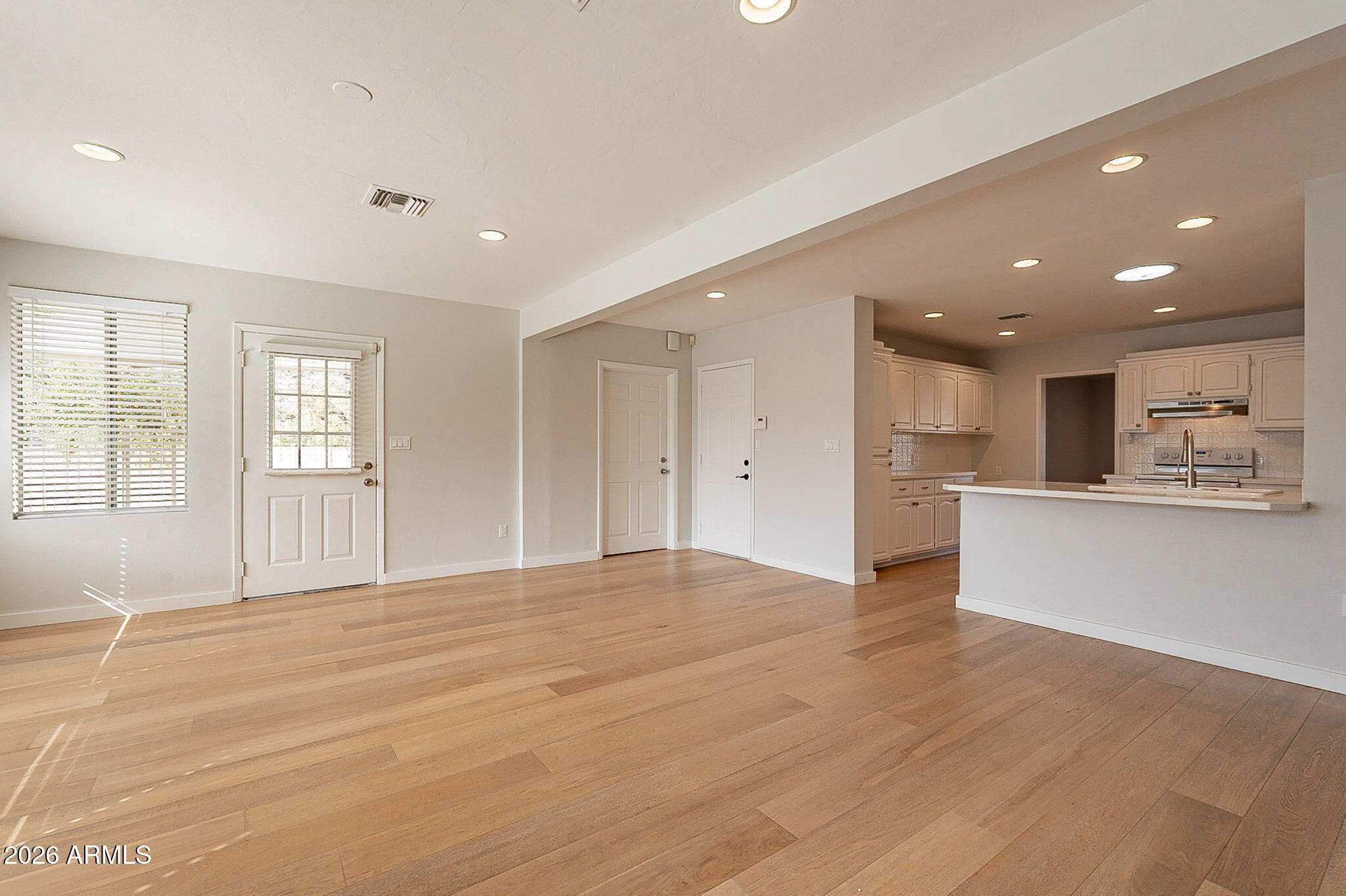 5715 E CALLE DEL PAISANO