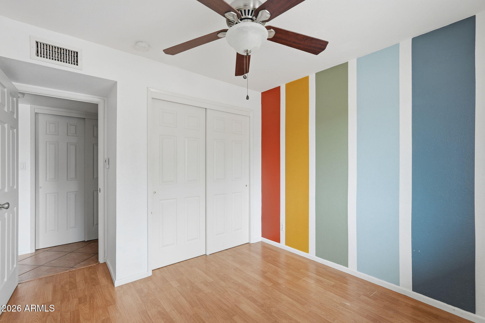 222 W IVYGLEN Street