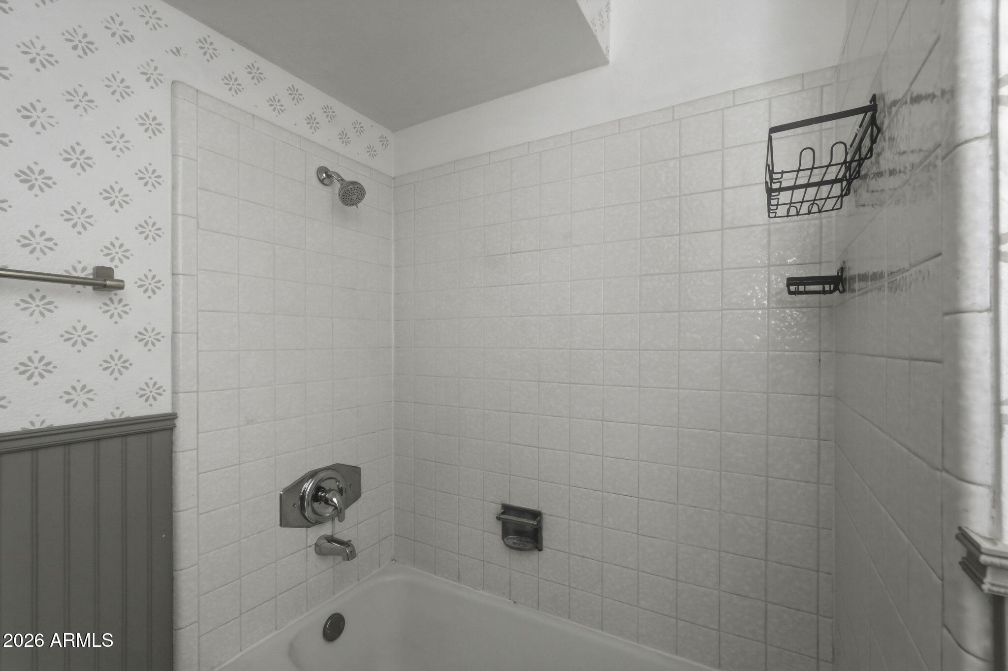 222 W IVYGLEN Street