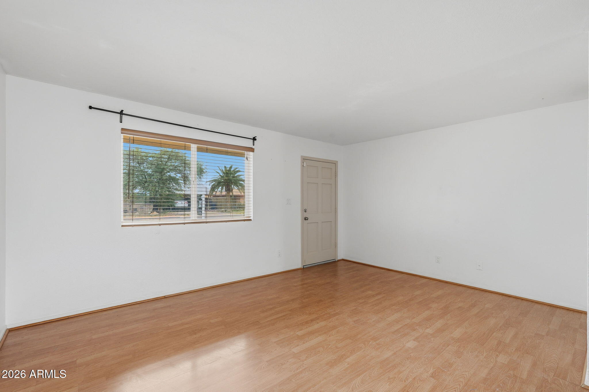 222 W IVYGLEN Street