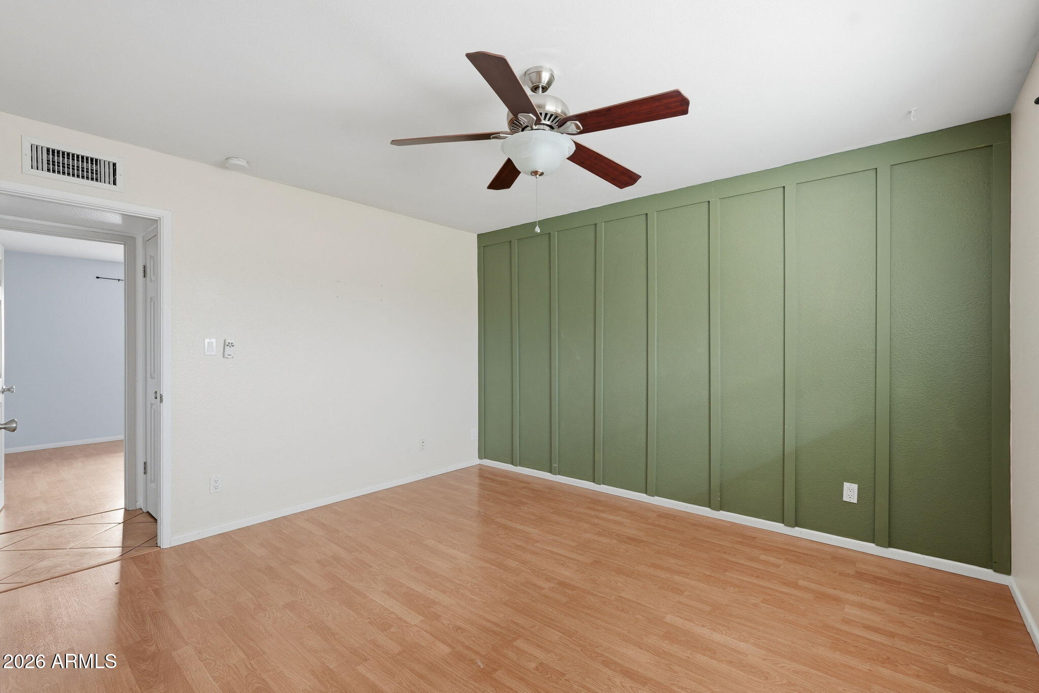 222 W IVYGLEN Street