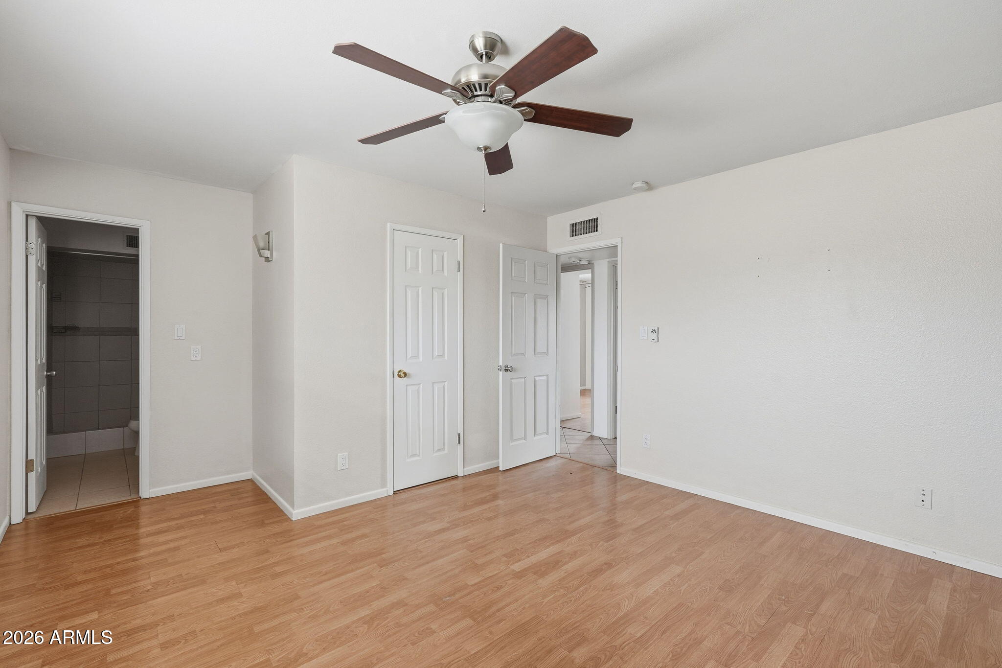 222 W IVYGLEN Street