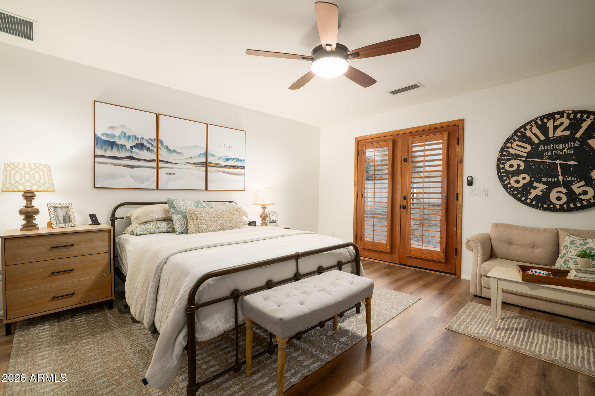 1222 E MYRTLE Avenue