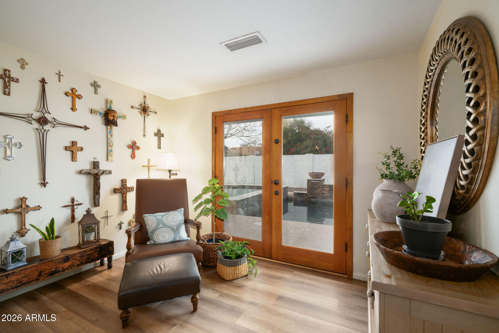 1222 E MYRTLE Avenue