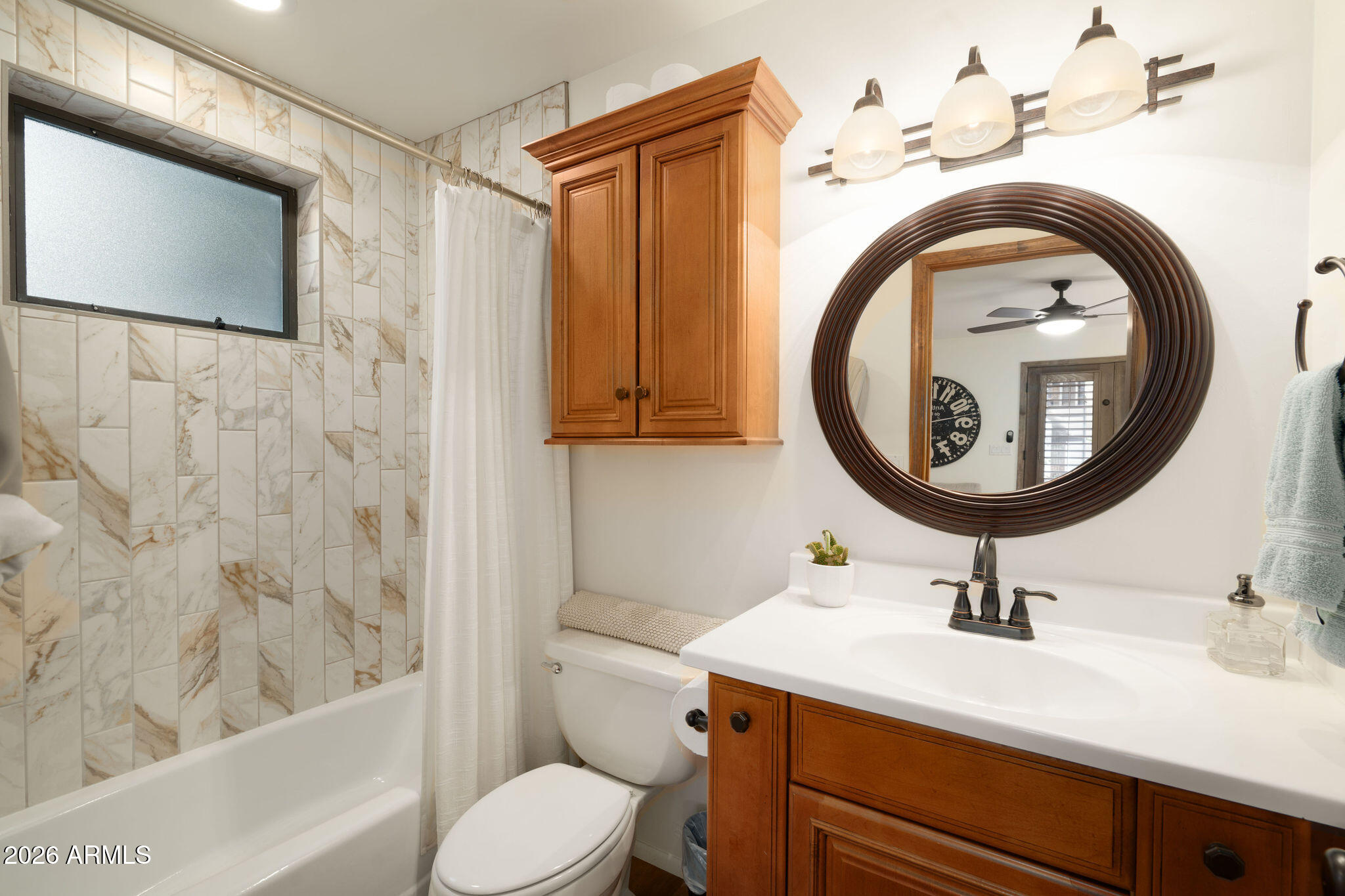 1222 E MYRTLE Avenue