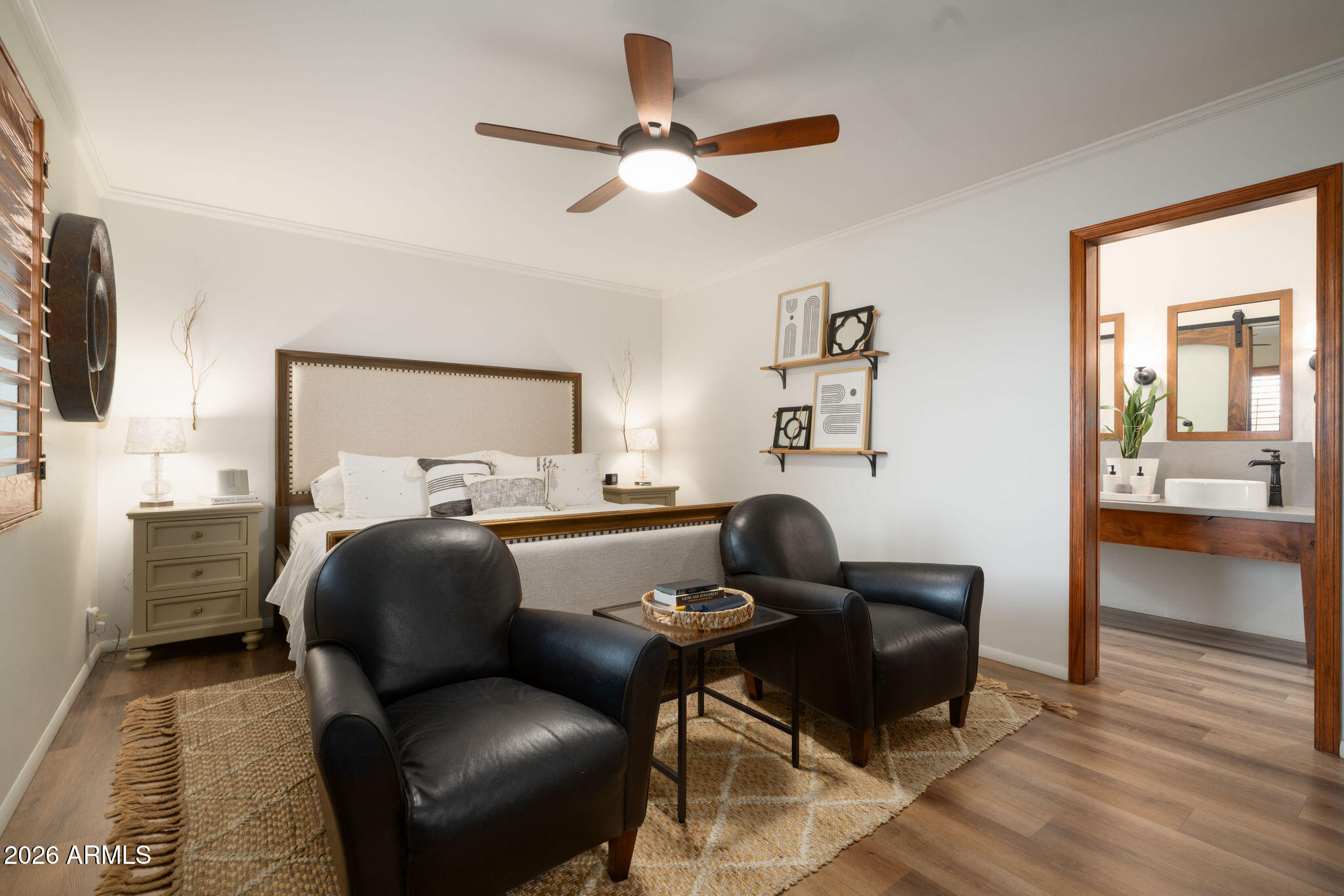 1222 E MYRTLE Avenue