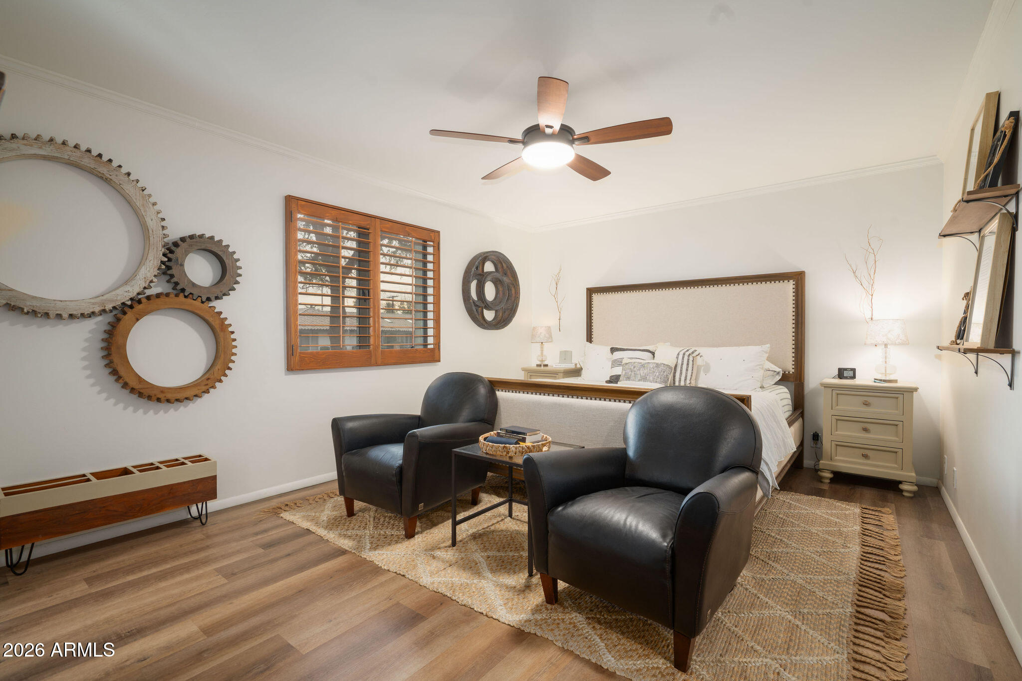 1222 E MYRTLE Avenue