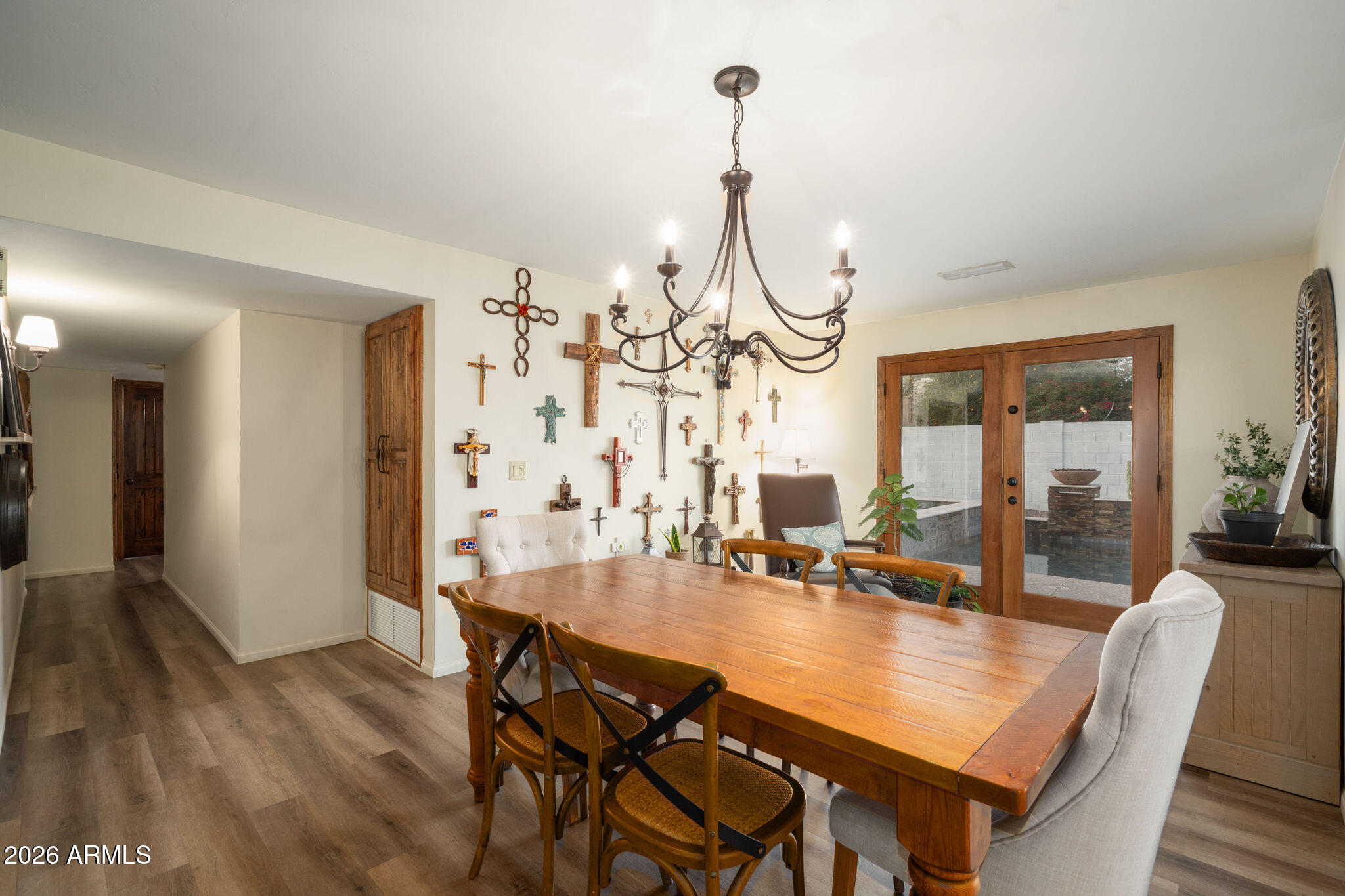 1222 E MYRTLE Avenue