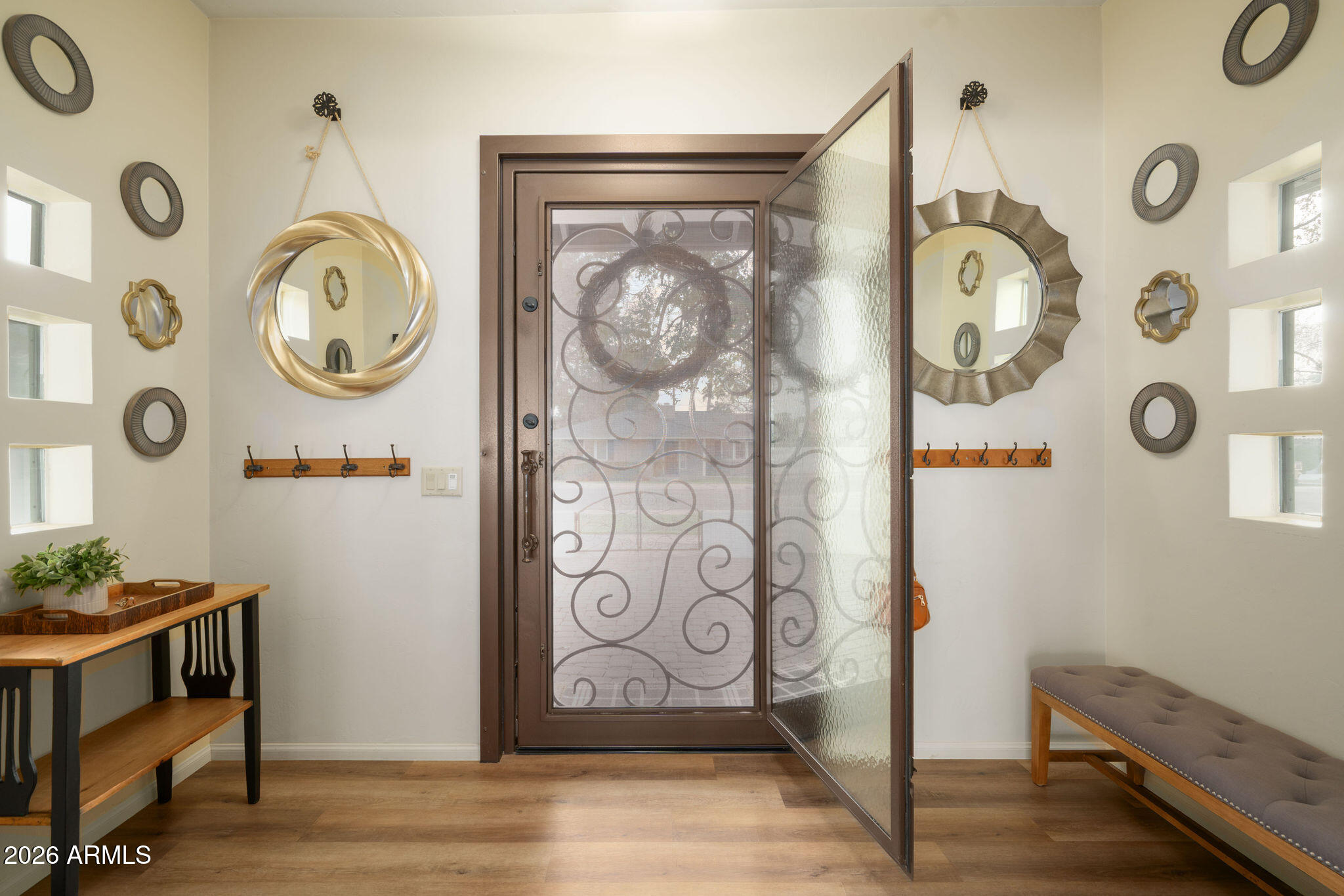 1222 E MYRTLE Avenue