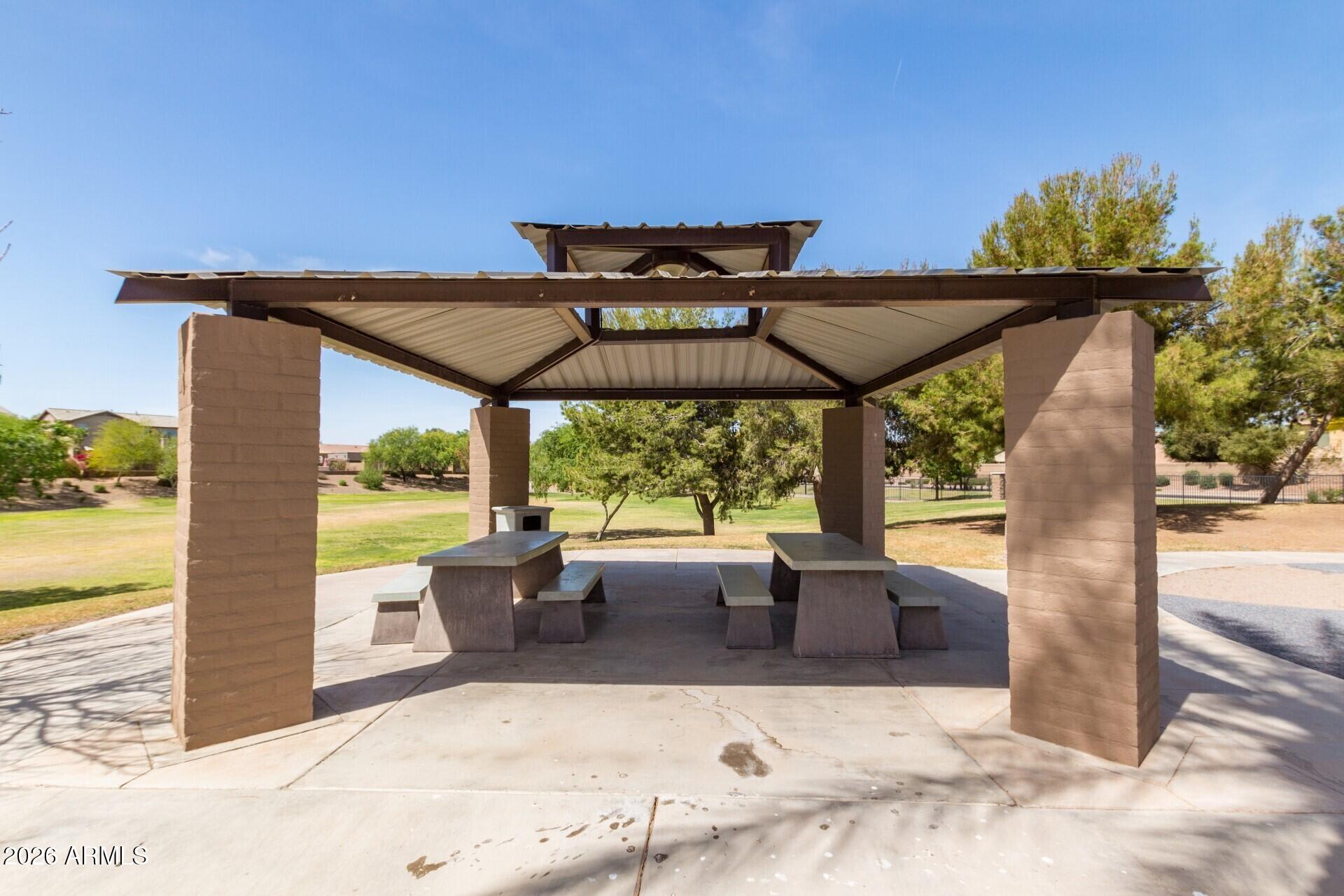 43924 W MCCLELLAND Drive