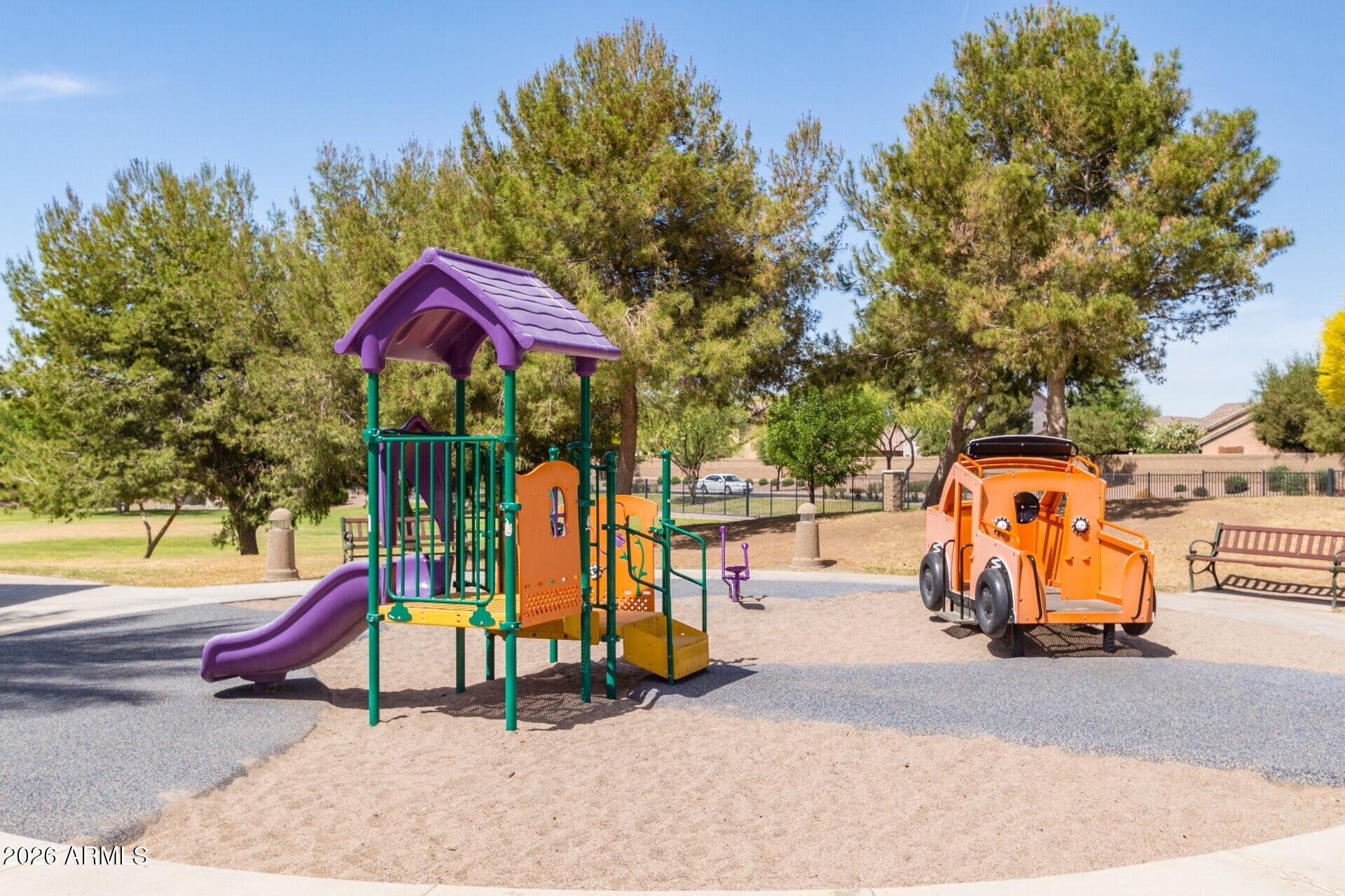 43924 W MCCLELLAND Drive