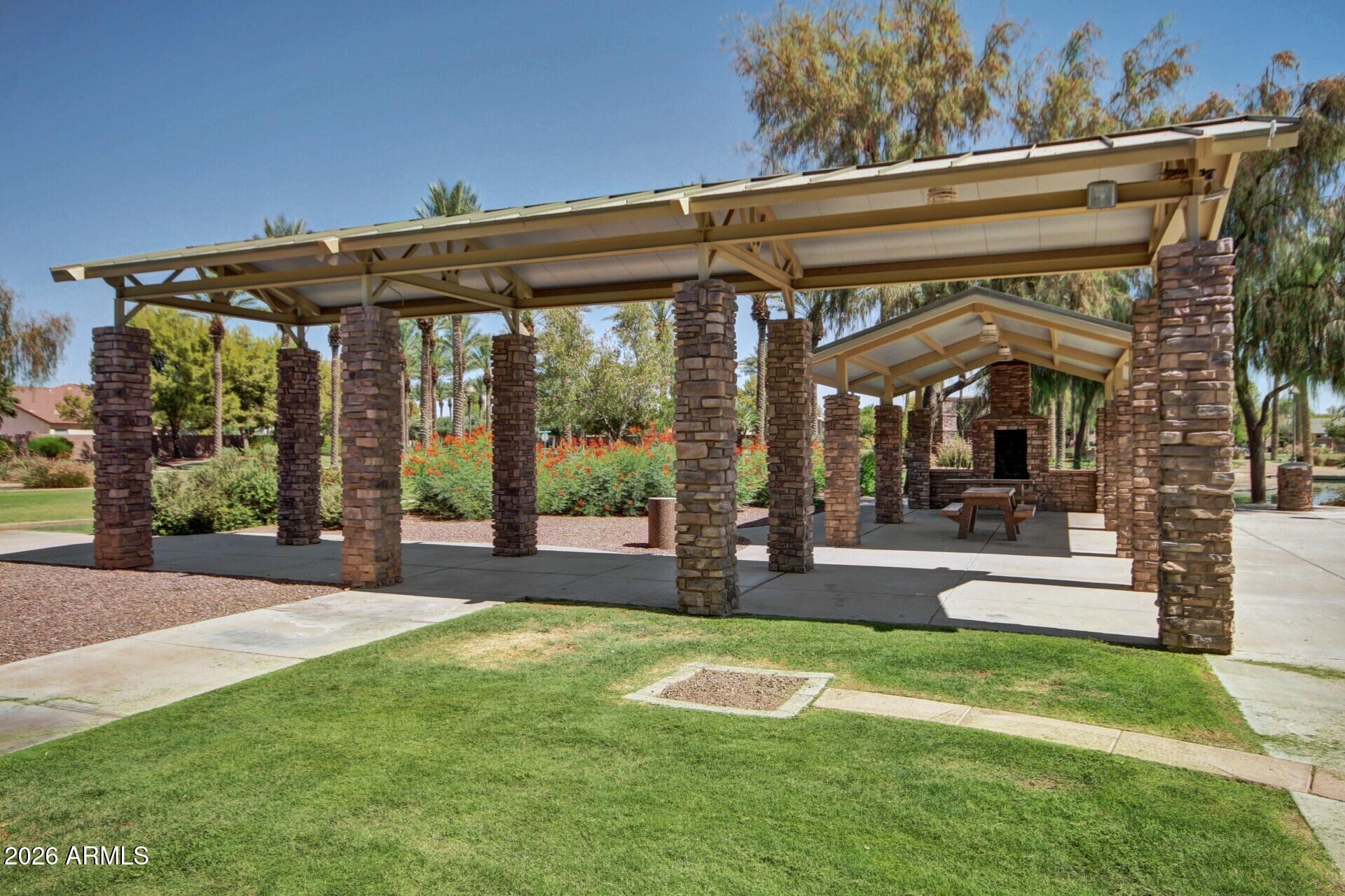 43924 W MCCLELLAND Drive