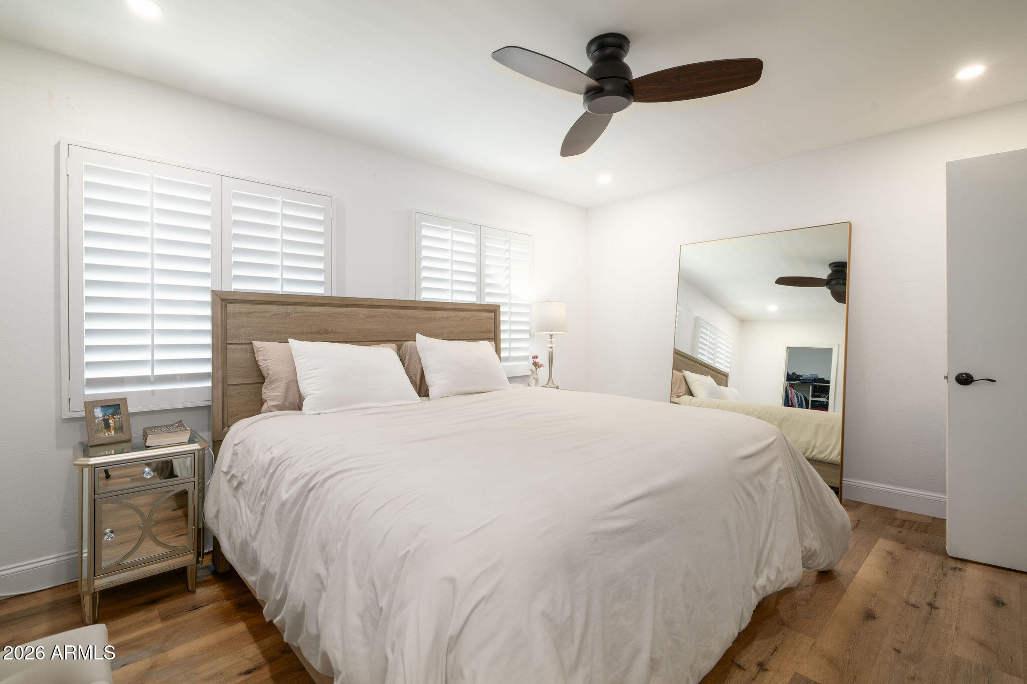 4009 E CAMPBELL Avenue