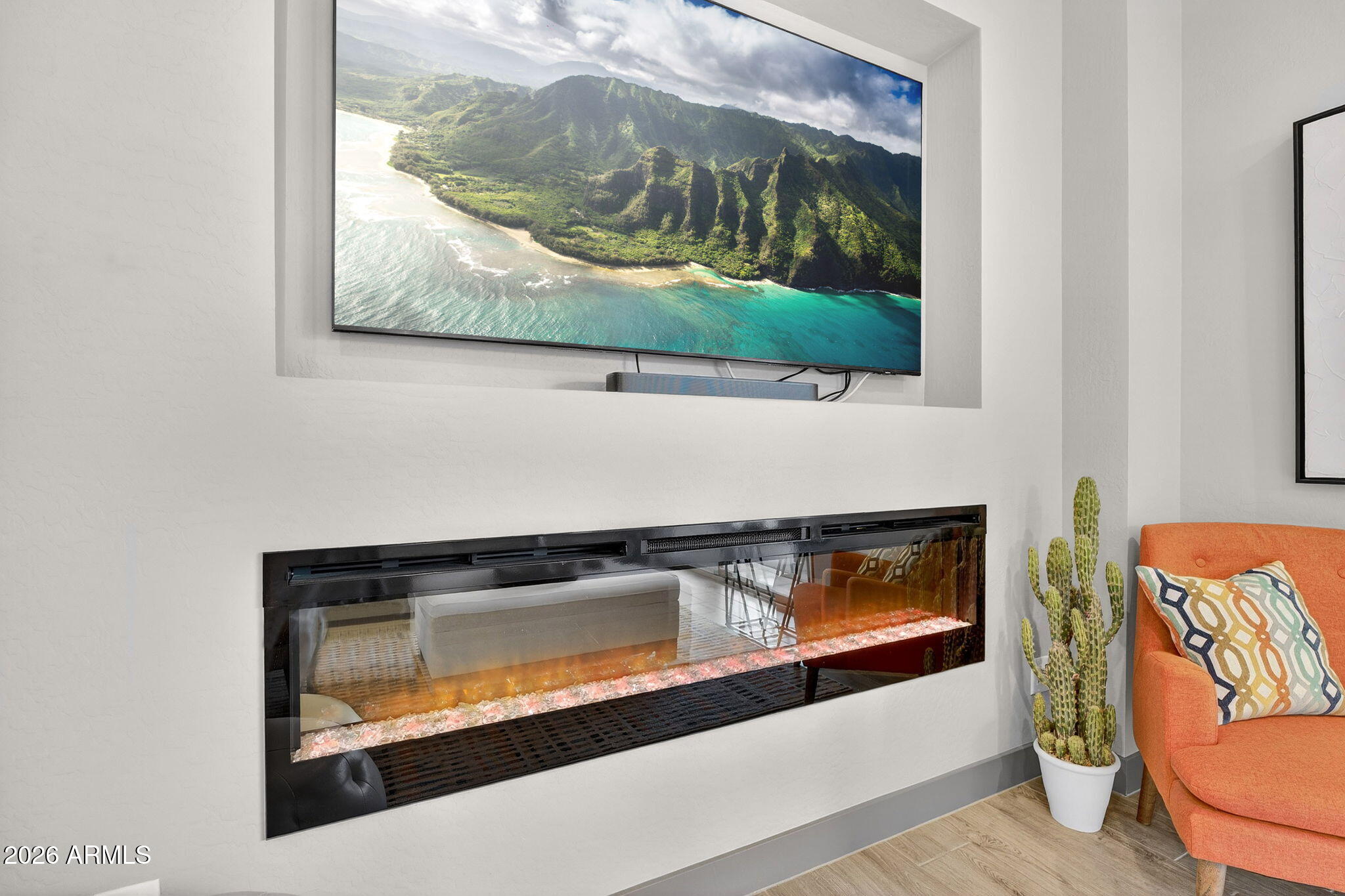 4238 E SKOUSEN Street