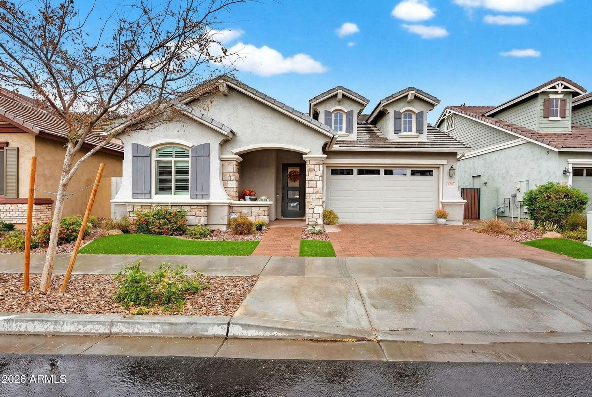 4238 E SKOUSEN Street