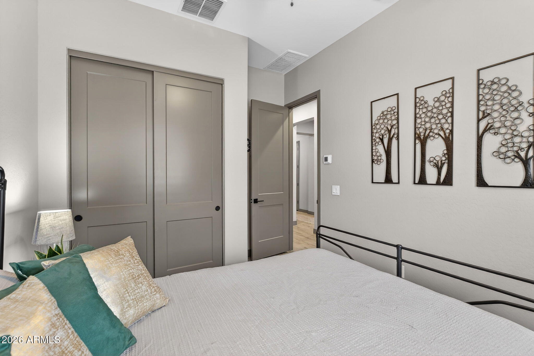 4238 E SKOUSEN Street