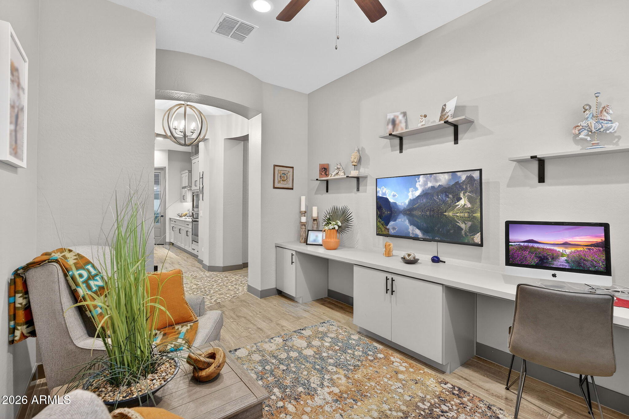 4238 E SKOUSEN Street