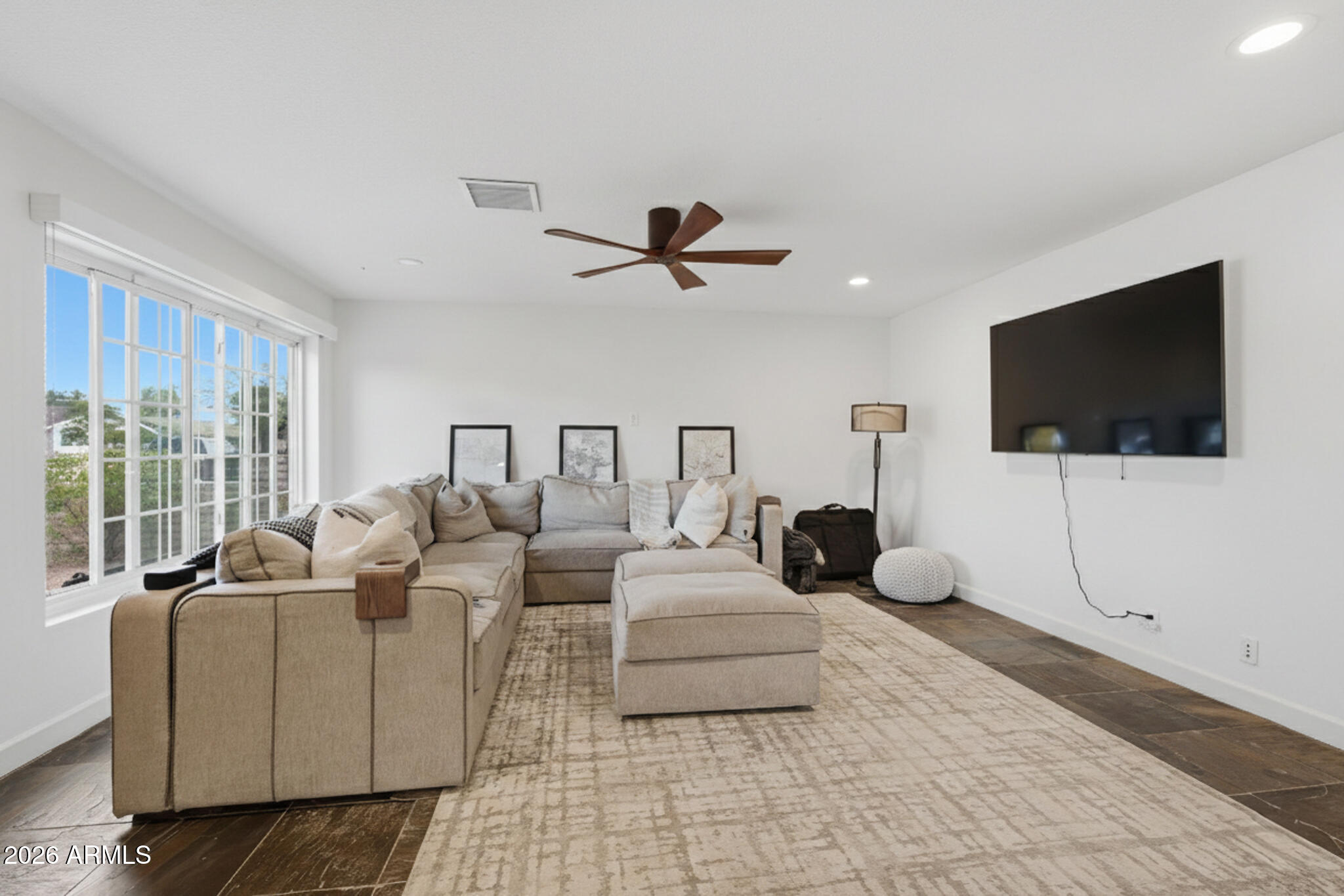 8307 E CLARENDON Avenue