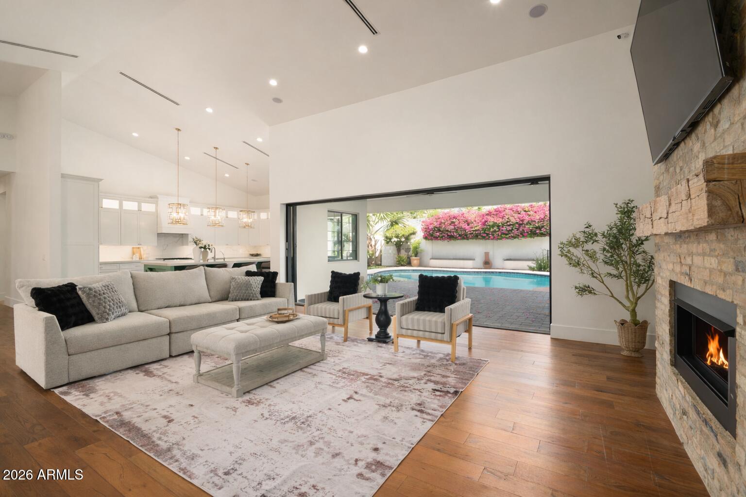 4510 E CALLE REDONDA