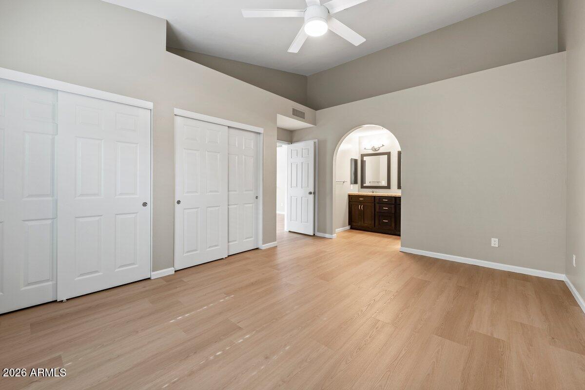 10059 E SHEENA Drive