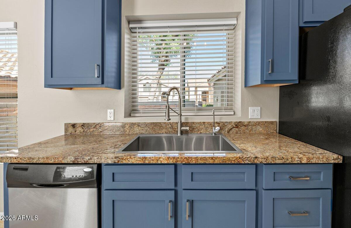 10059 E SHEENA Drive