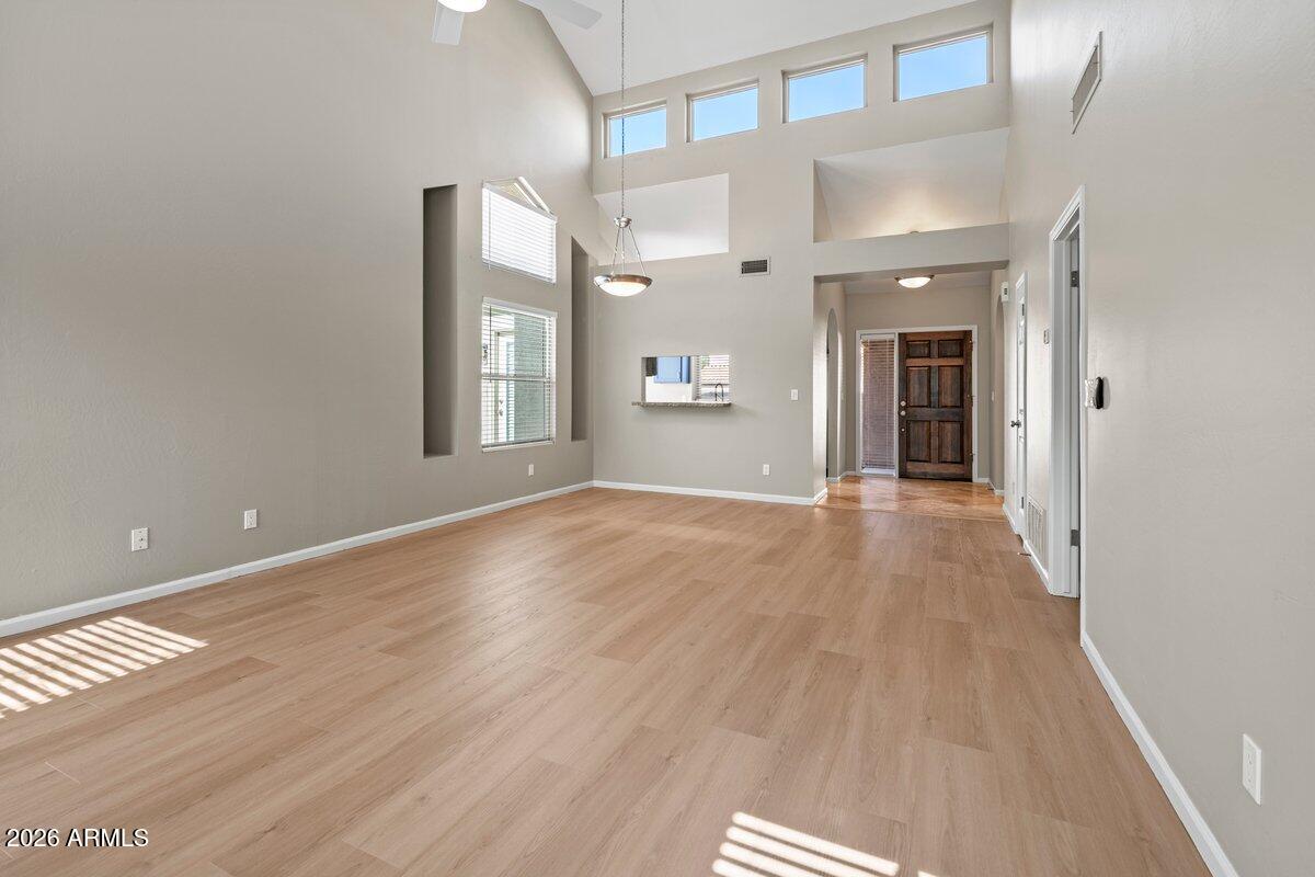 10059 E SHEENA Drive