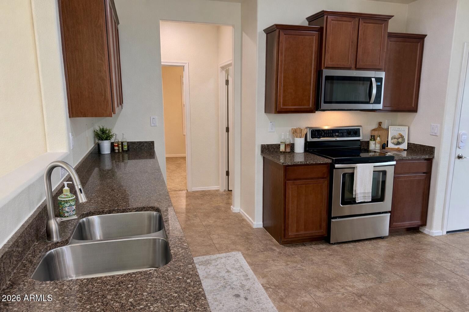 10850 W AVENIDA DEL REY