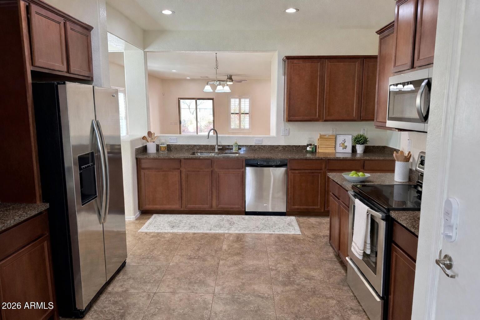 10850 W AVENIDA DEL REY