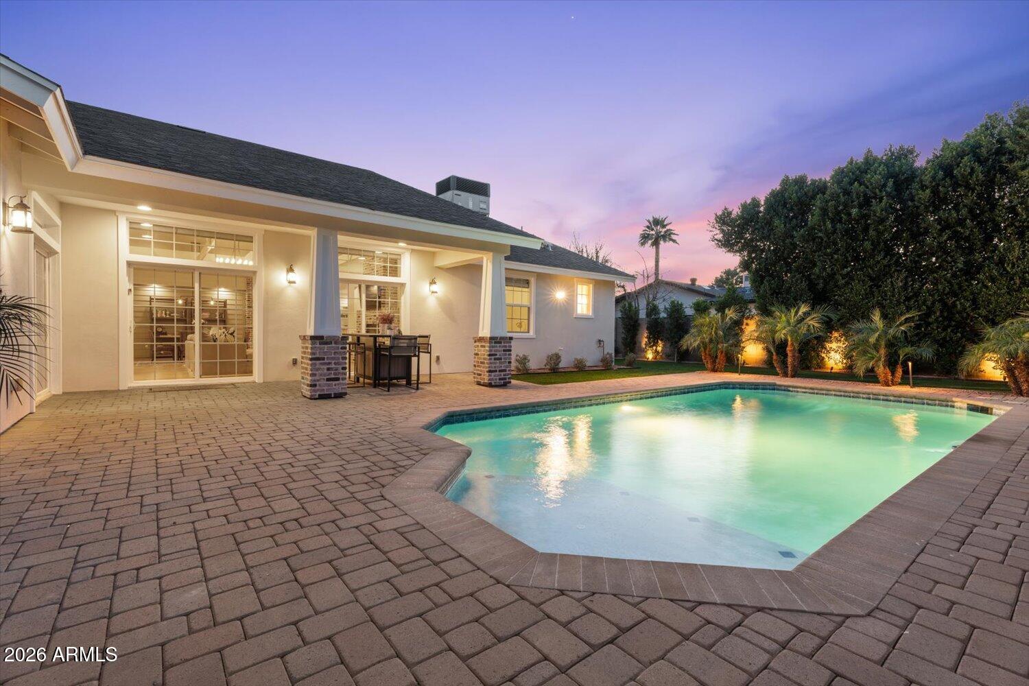 3838 E DEVONSHIRE Avenue