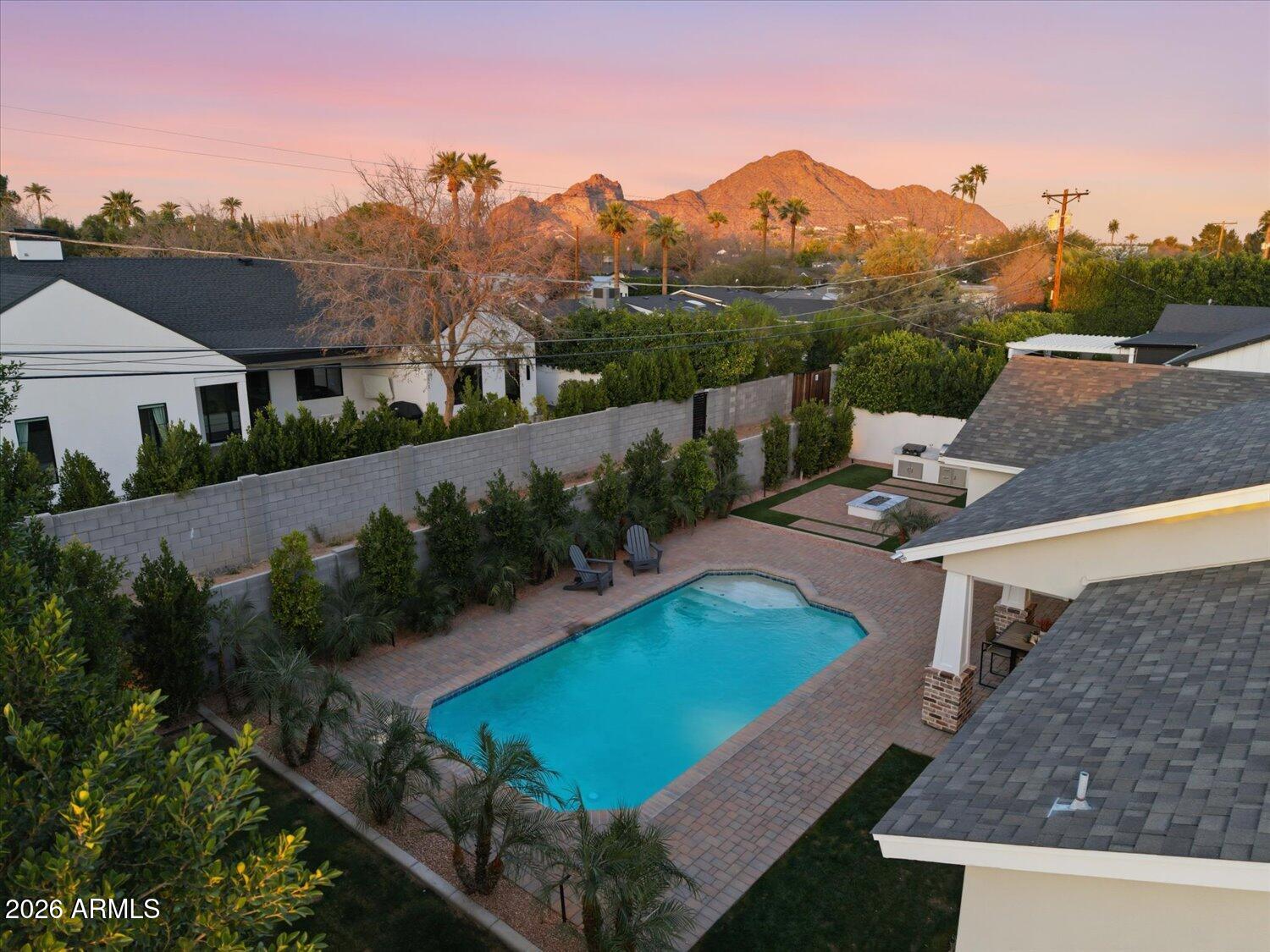 3838 E DEVONSHIRE Avenue