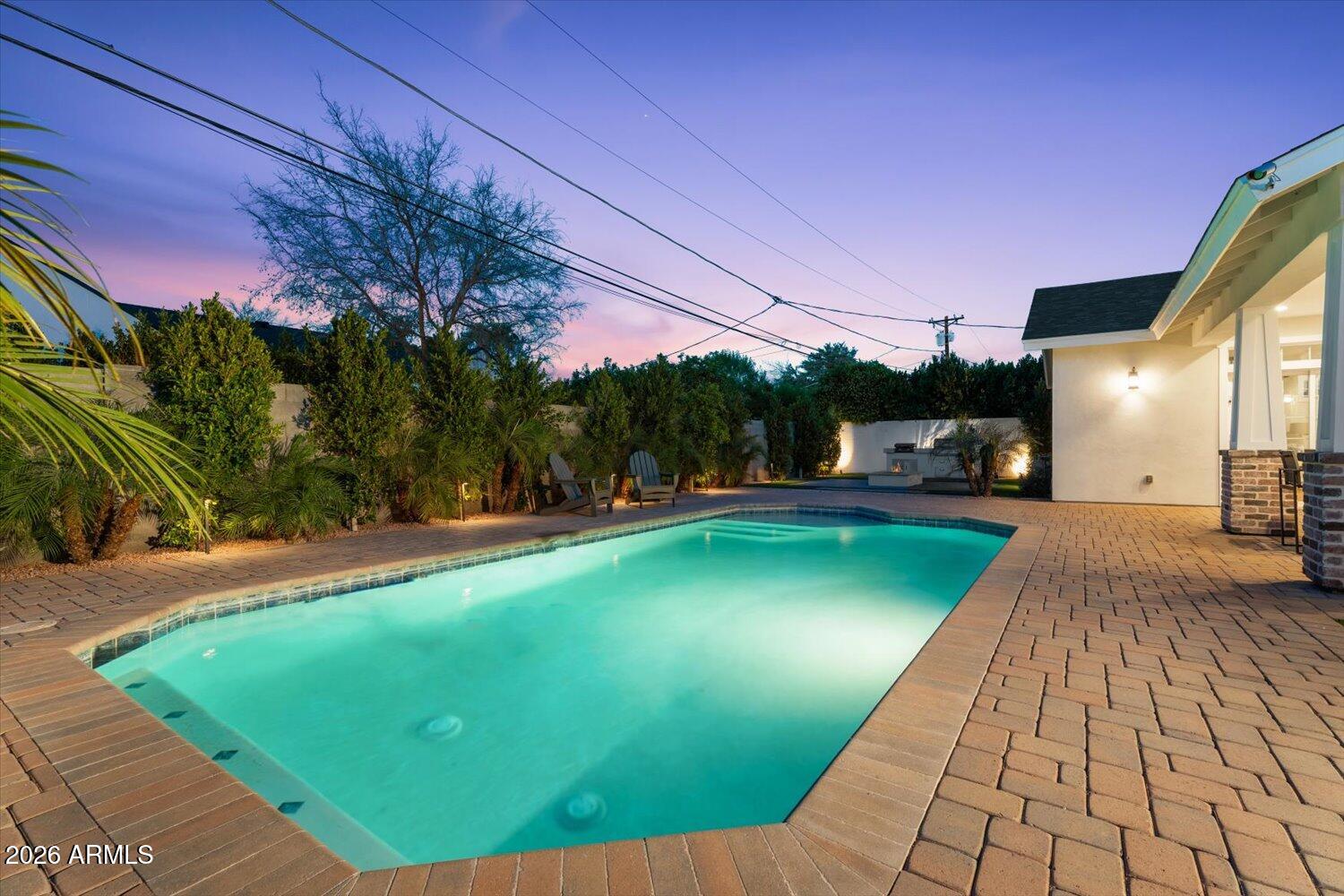 3838 E DEVONSHIRE Avenue