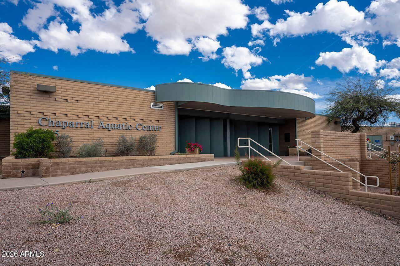 8701 E BONNIE ROSE Avenue