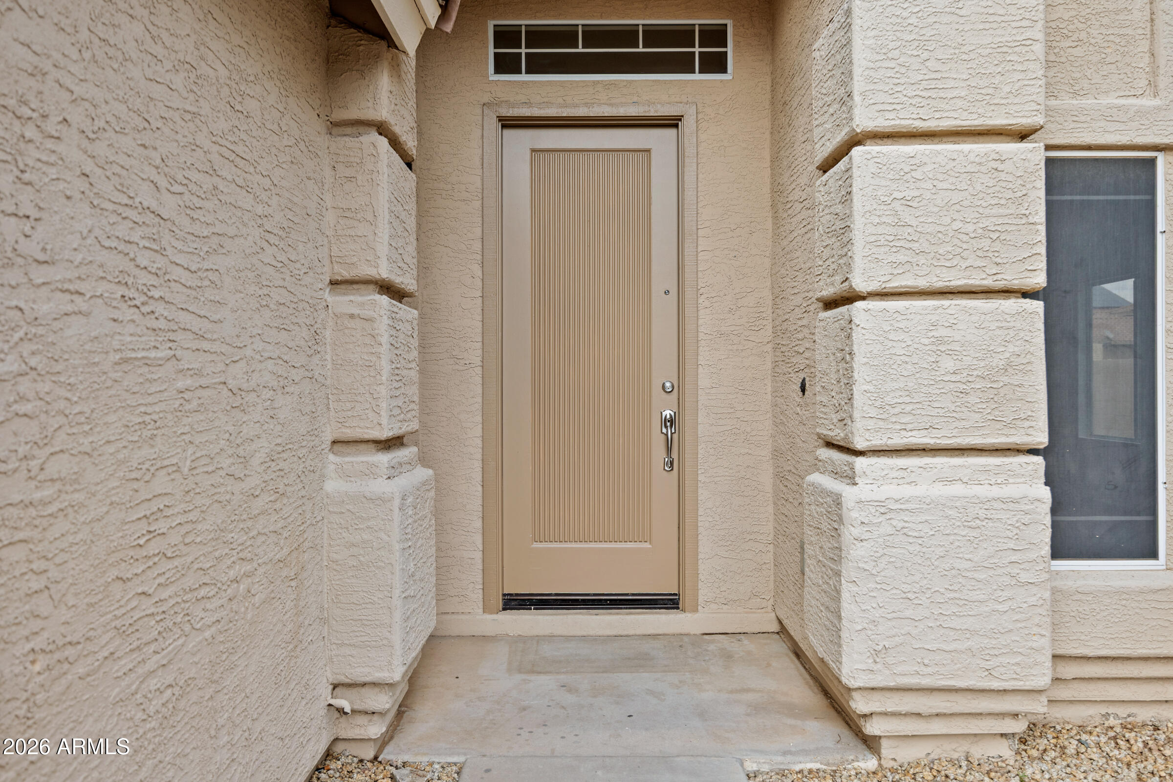 1040 E AMBERWOOD Drive