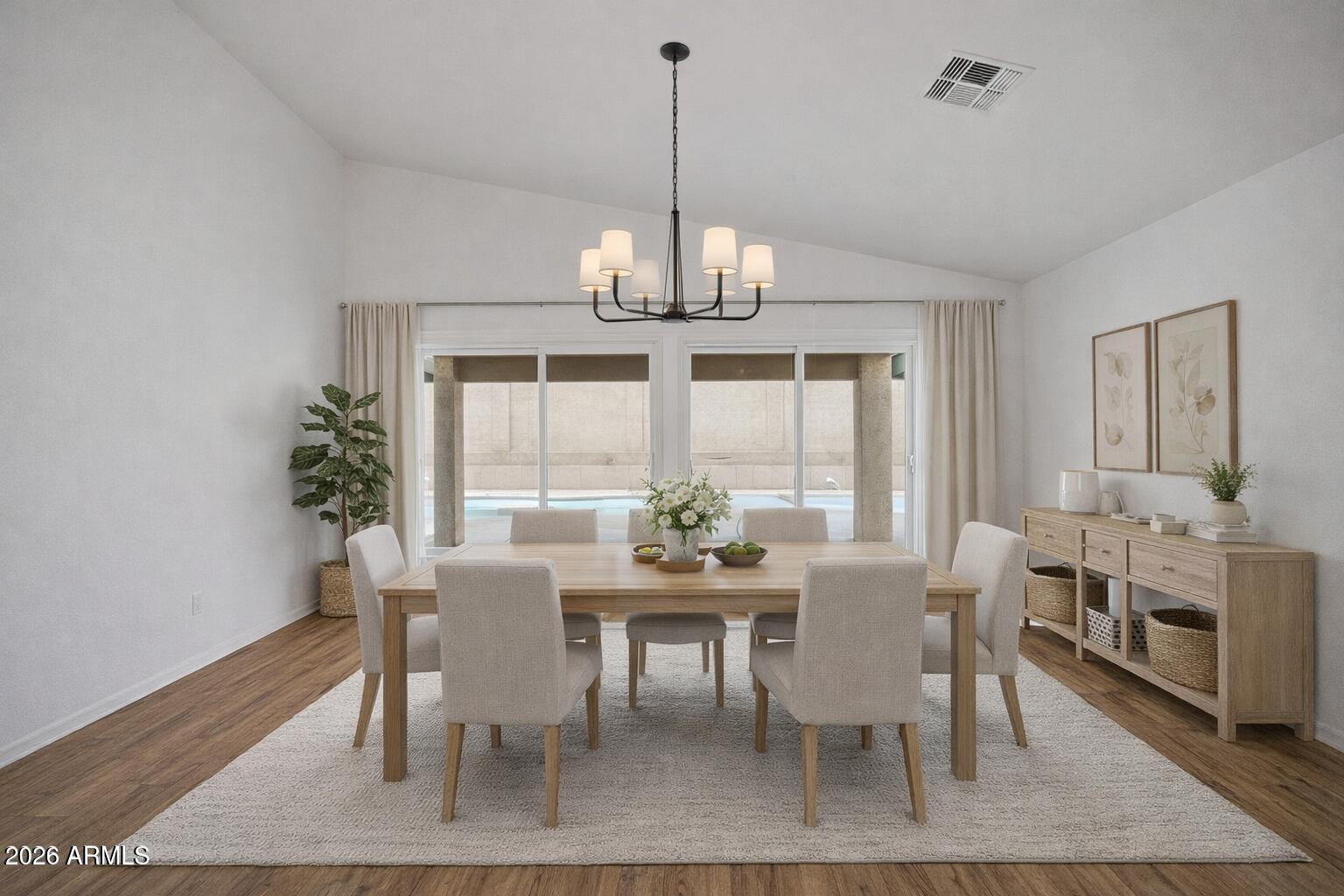 1040 E AMBERWOOD Drive