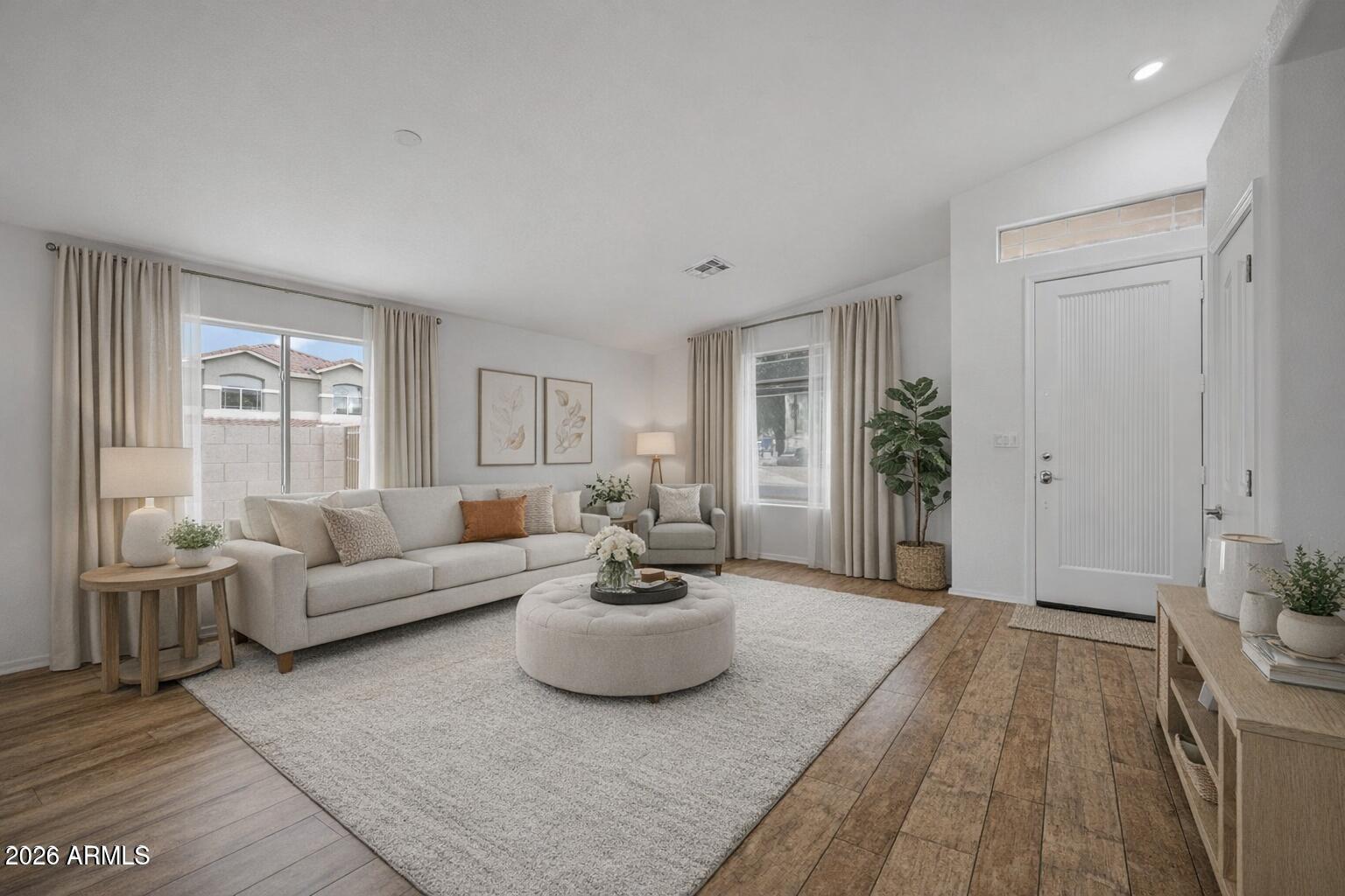 1040 E AMBERWOOD Drive