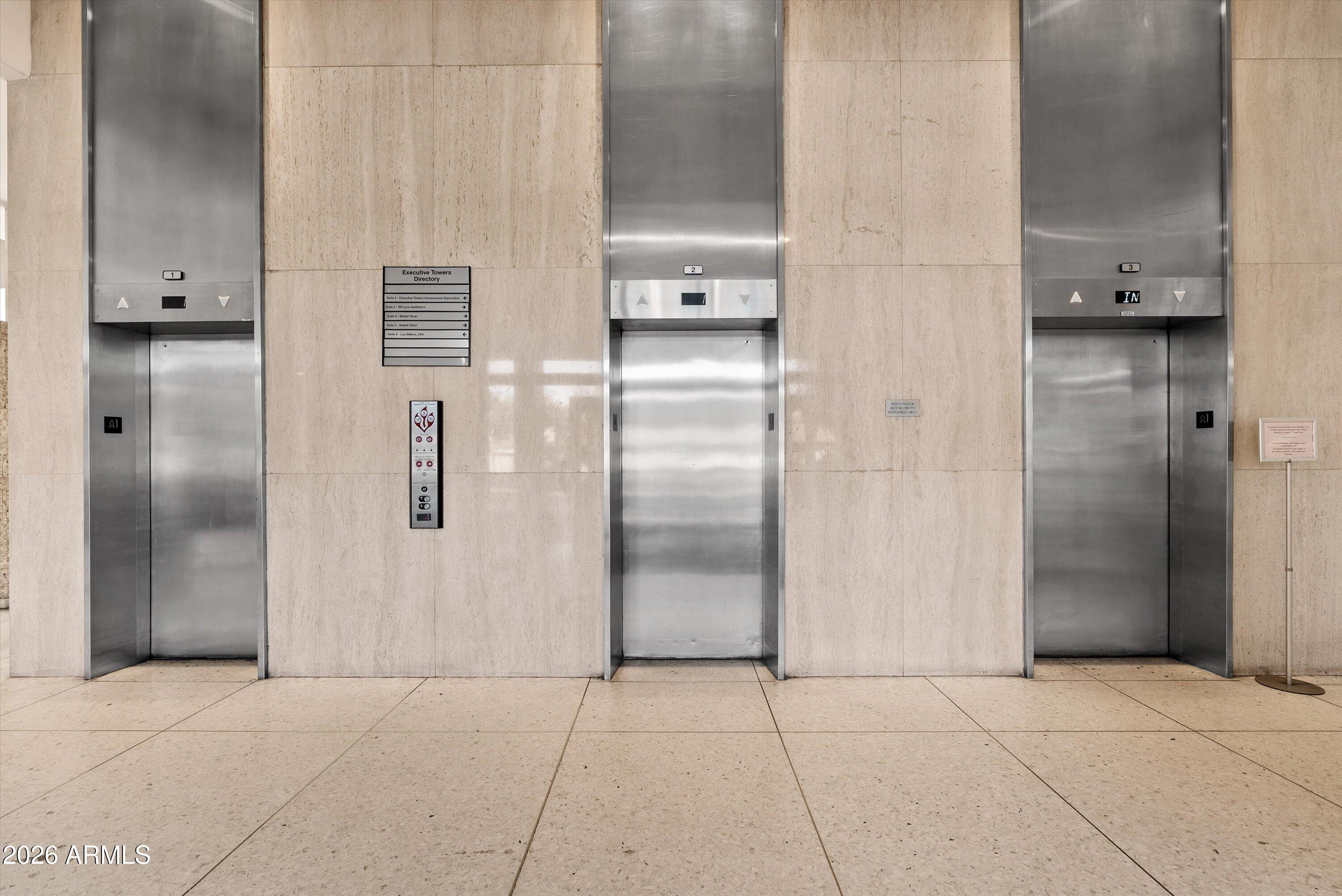 207 W CLARENDON Avenue F6