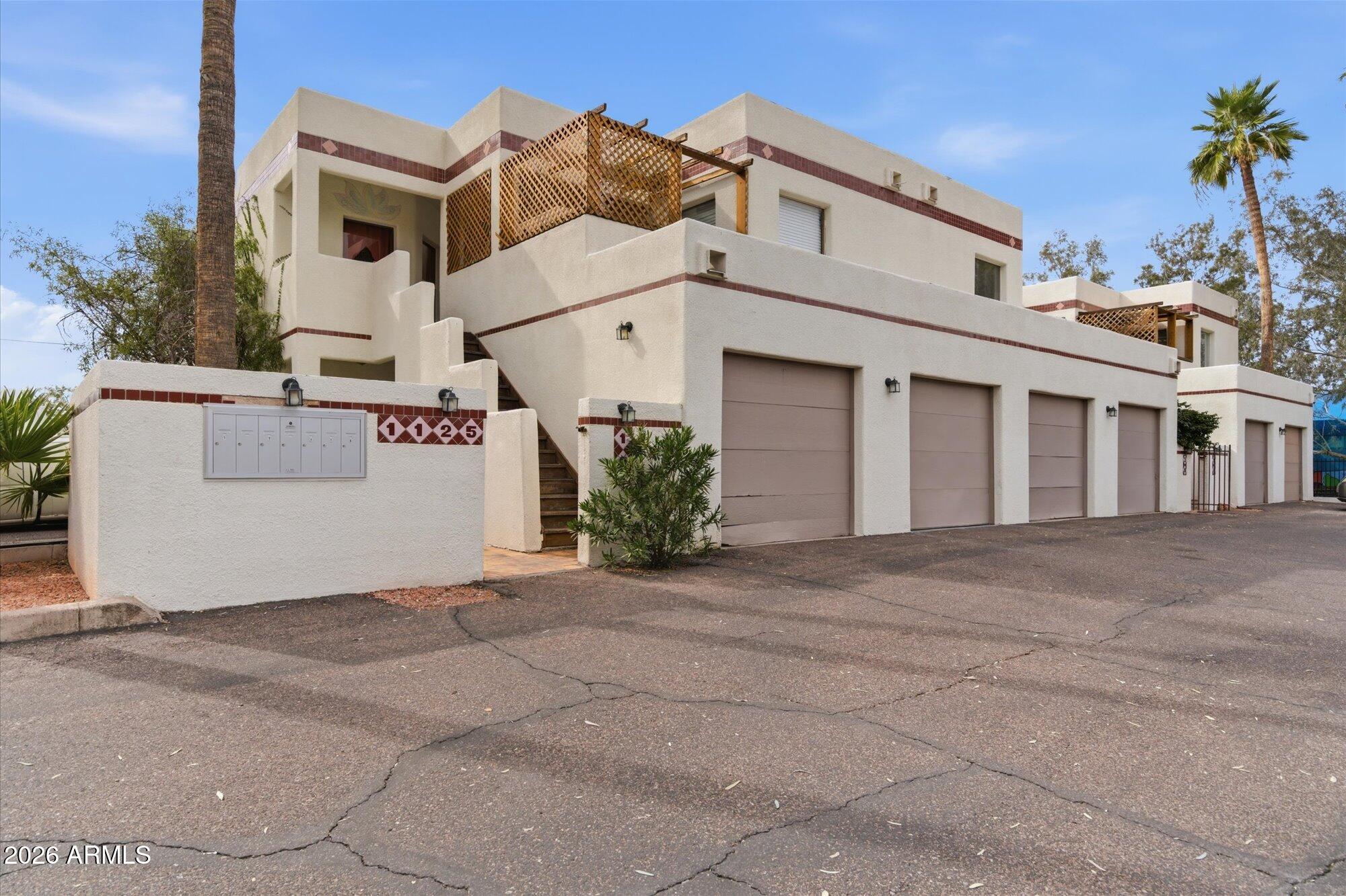 1125 W PASADENA Avenue 2