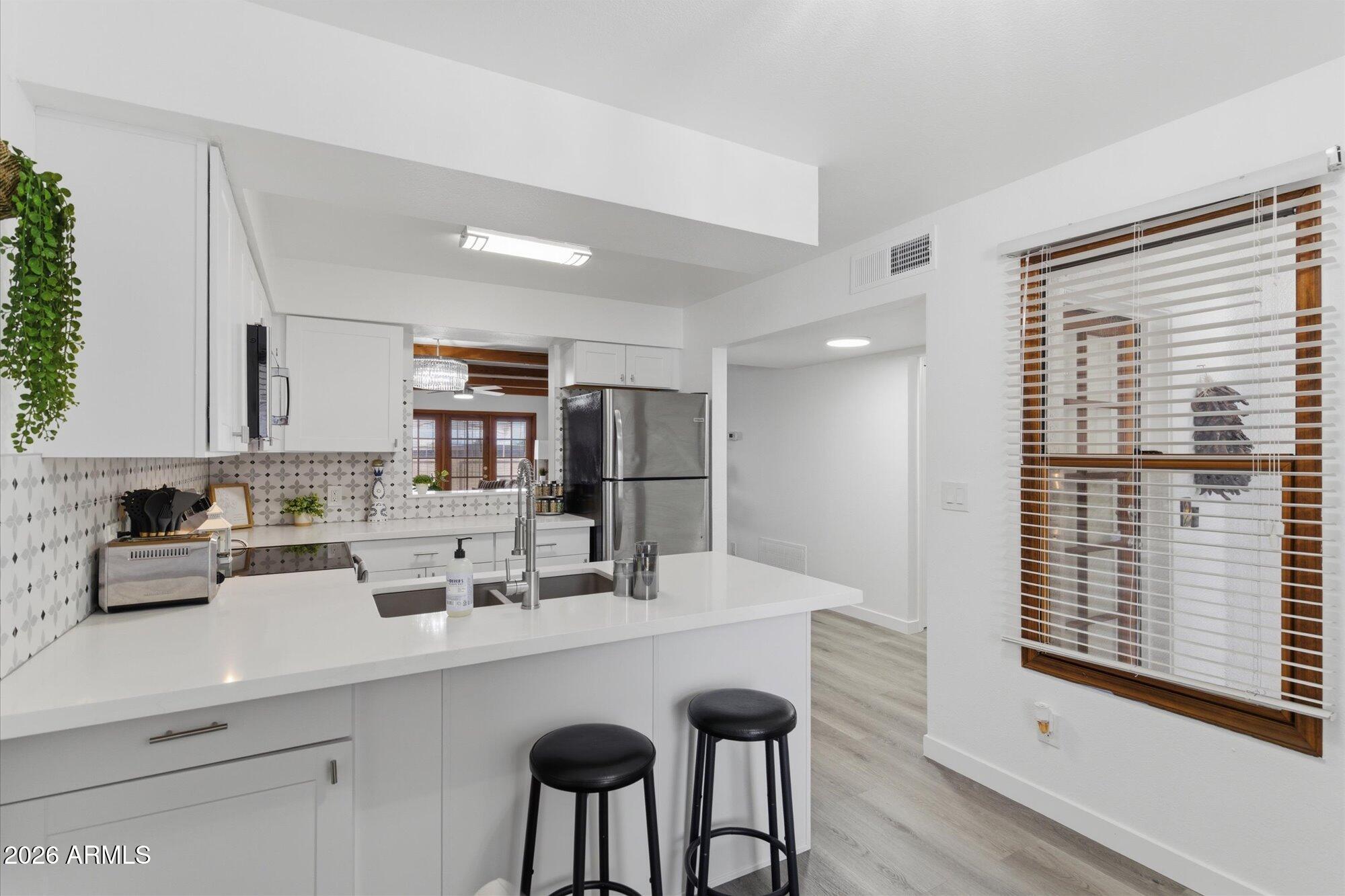 1125 W PASADENA Avenue 2