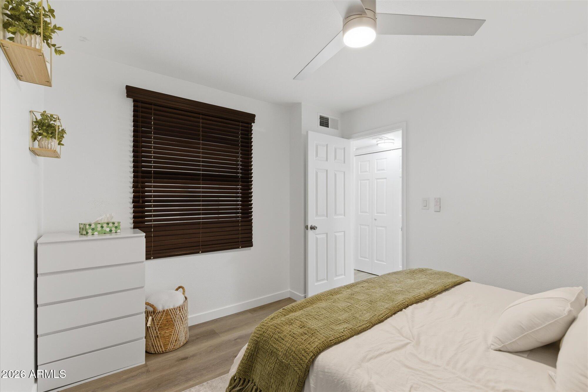 1125 W PASADENA Avenue 2