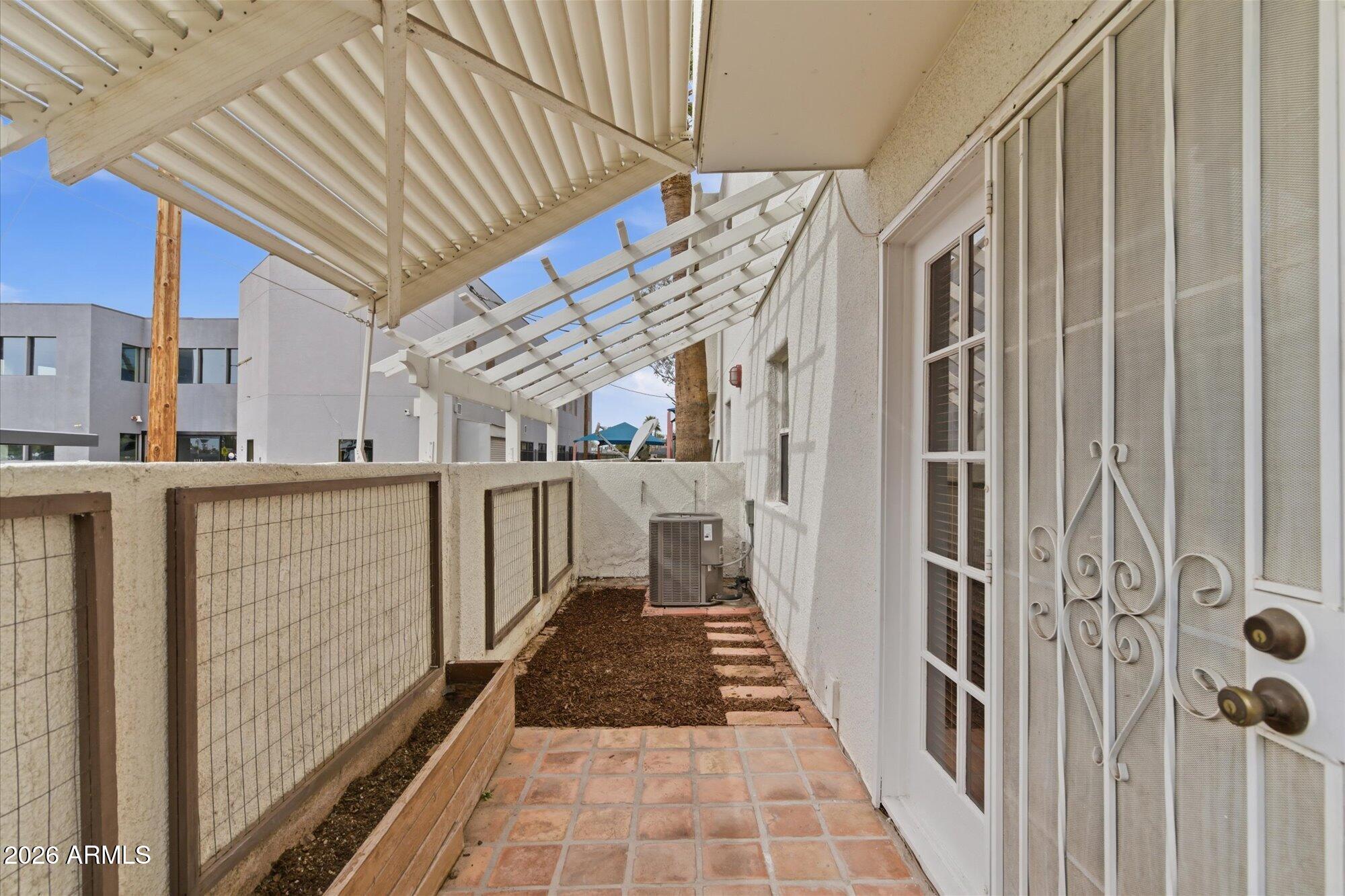 1125 W PASADENA Avenue 2