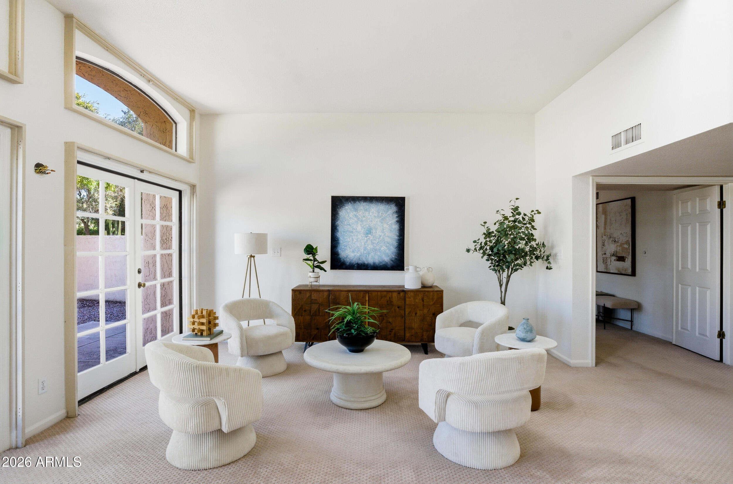 2626 E ARIZONA BILTMORE Circle 19