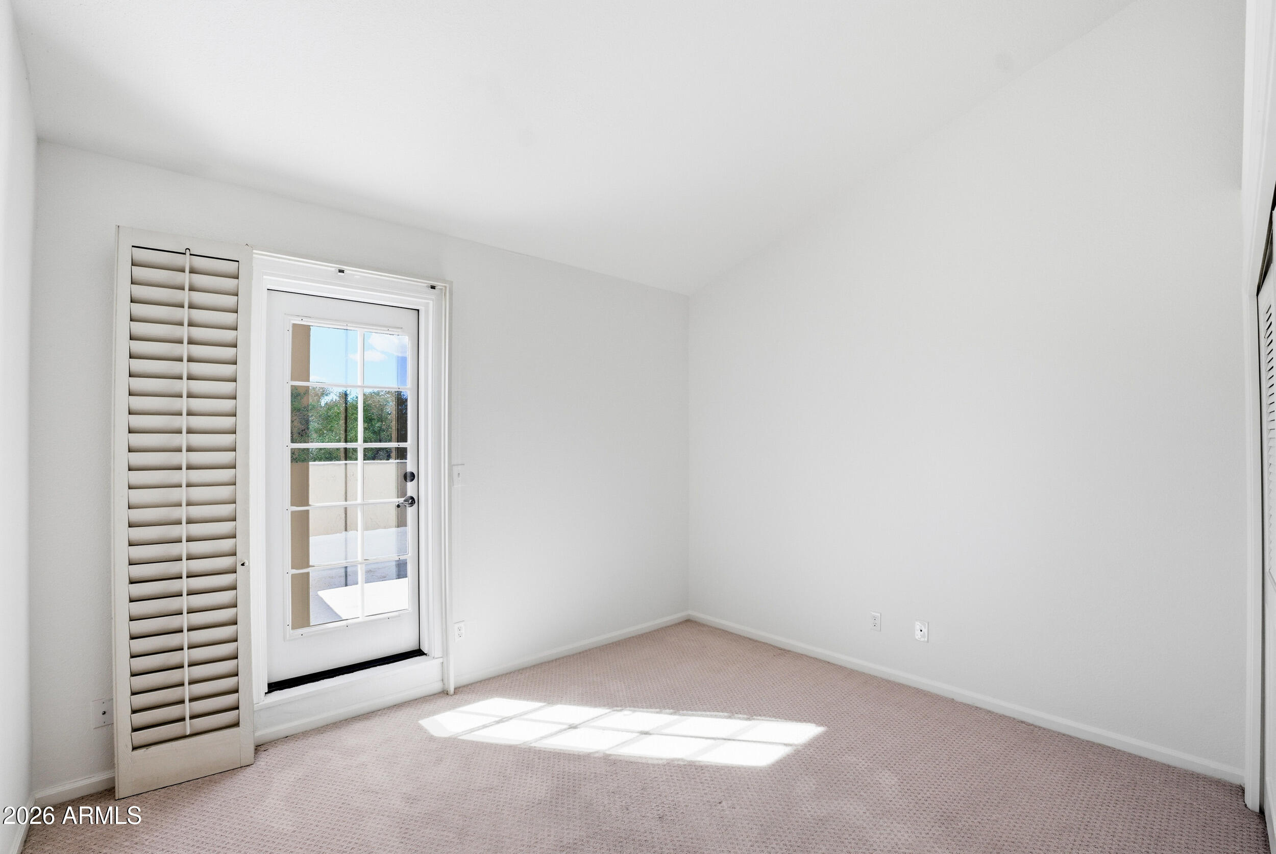 2626 E ARIZONA BILTMORE Circle 19